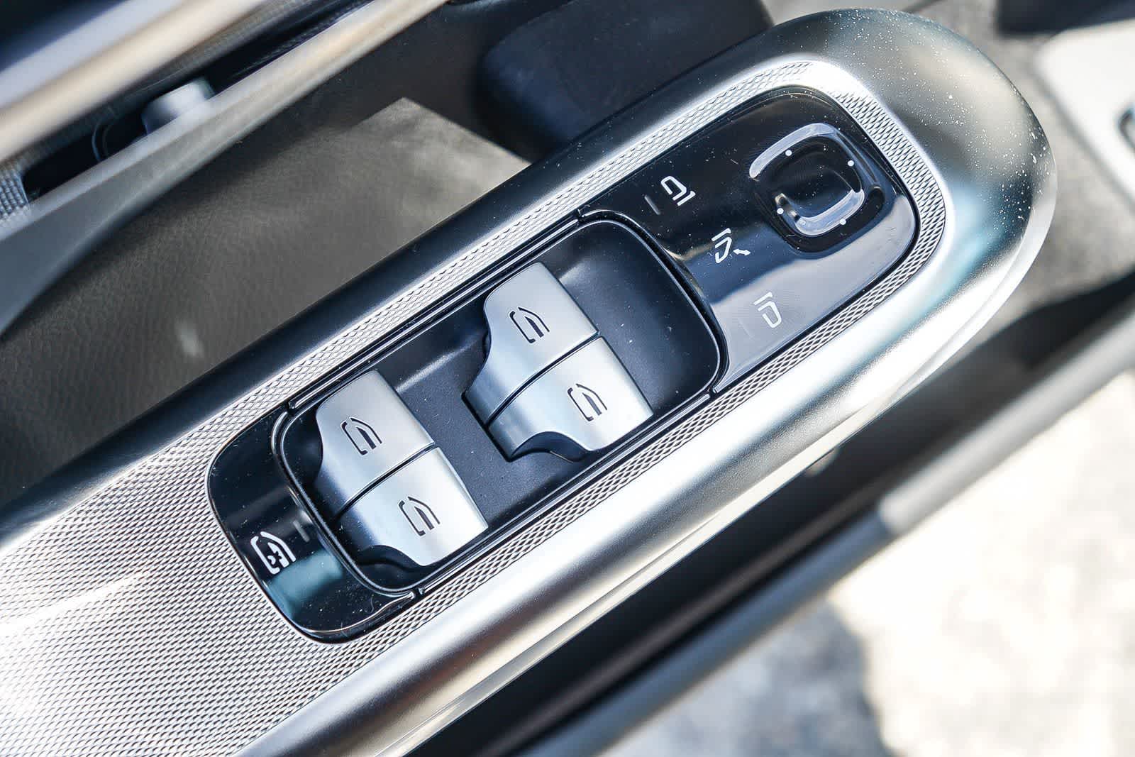 Thumbnail: 2026 Mercedes-Benz E-Class - 23