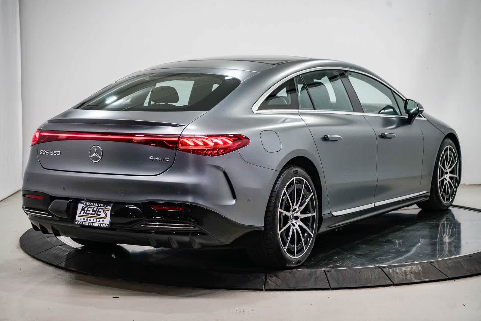 Thumbnail: 2023 Mercedes-Benz EQS - 4