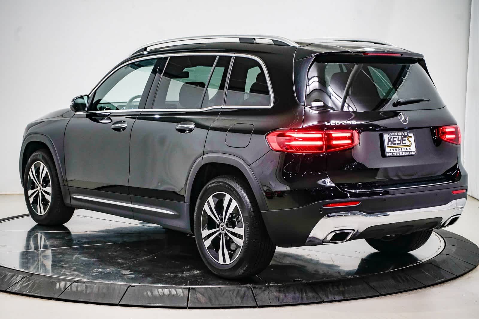 Thumbnail: 2025 Mercedes-Benz GLB - 2