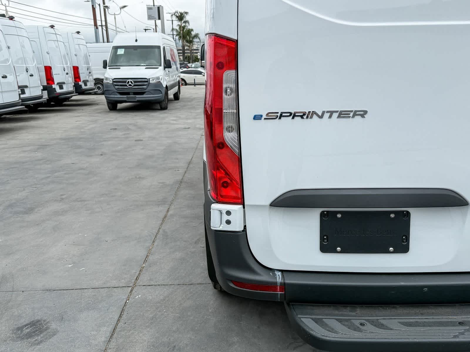 Thumbnail: 2025 Mercedes-Benz eSprinter - 7