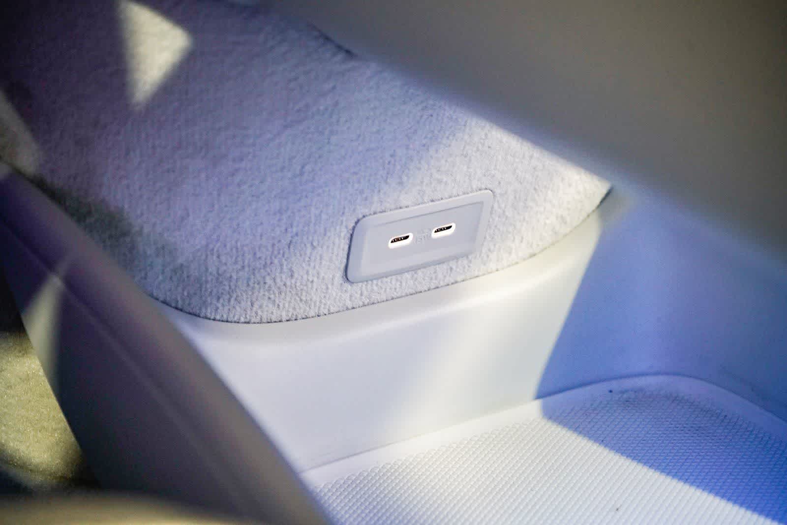 Thumbnail: 2023 Mercedes-Benz EQS - 22