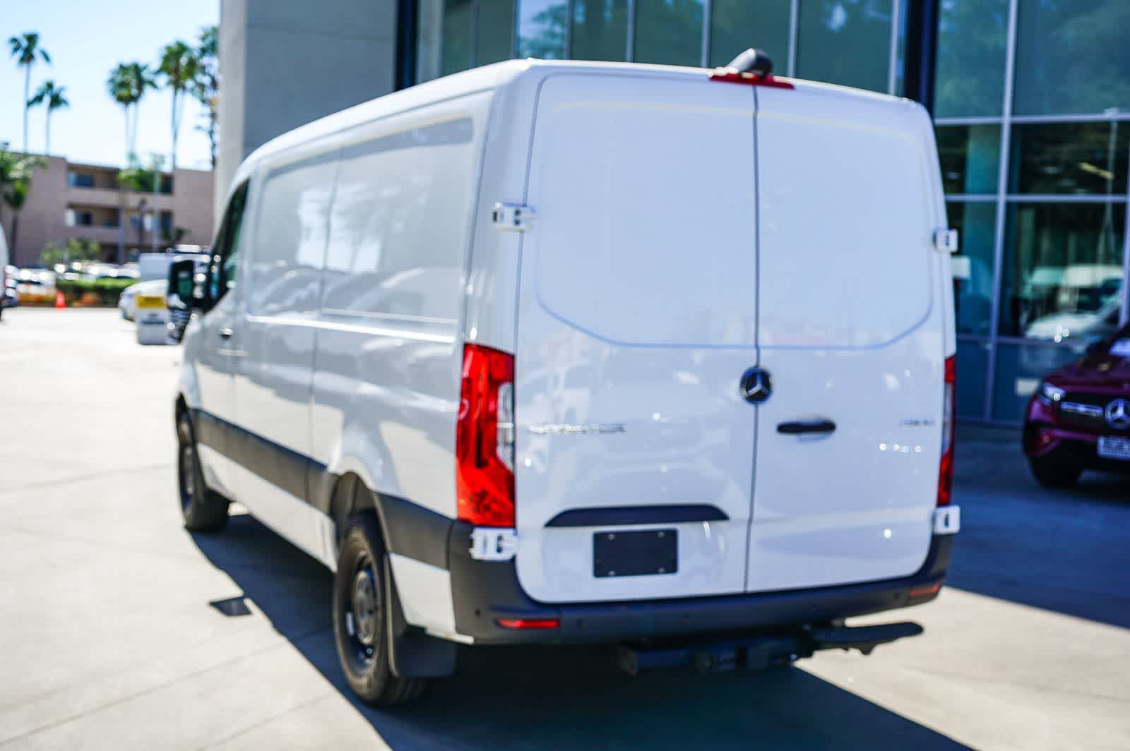 Thumbnail: 2026 Mercedes-Benz Sprinter - 6