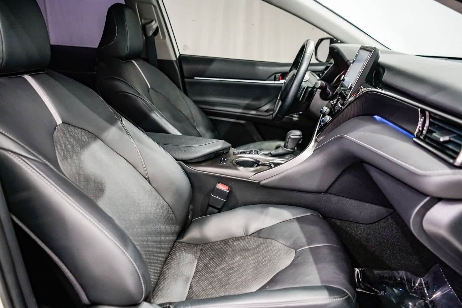 Thumbnail: 2021 Toyota Camry - 15