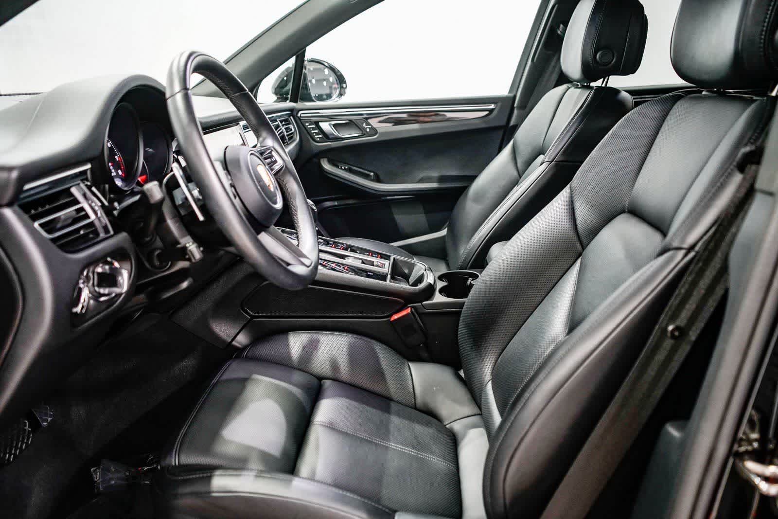 Thumbnail: 2024 Porsche Macan - 17