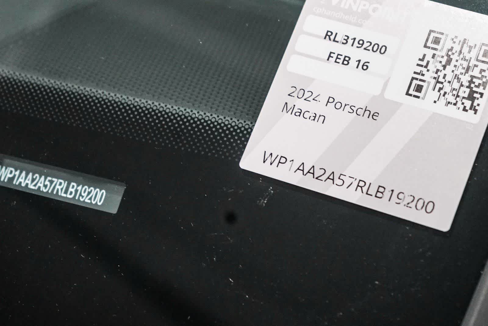 Thumbnail: 2024 Porsche Macan - 29