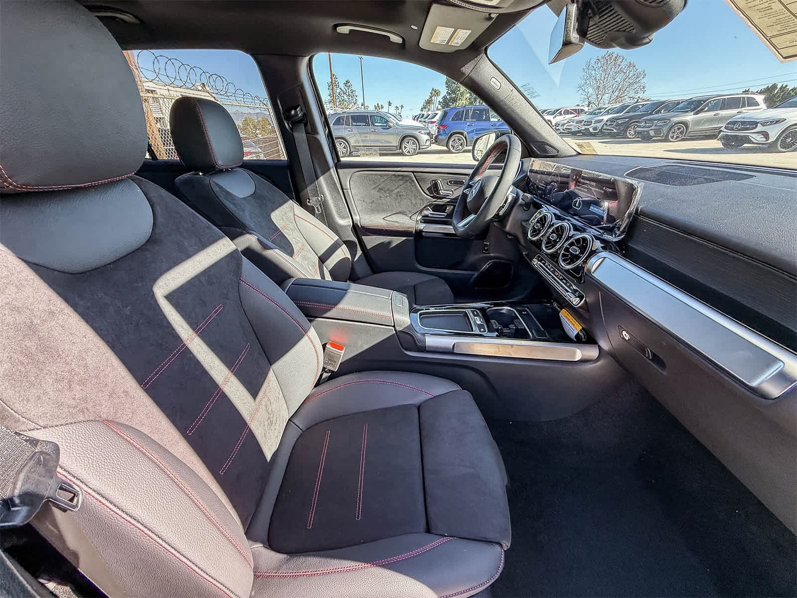 Thumbnail: 2026 Mercedes-Benz GLB - 19