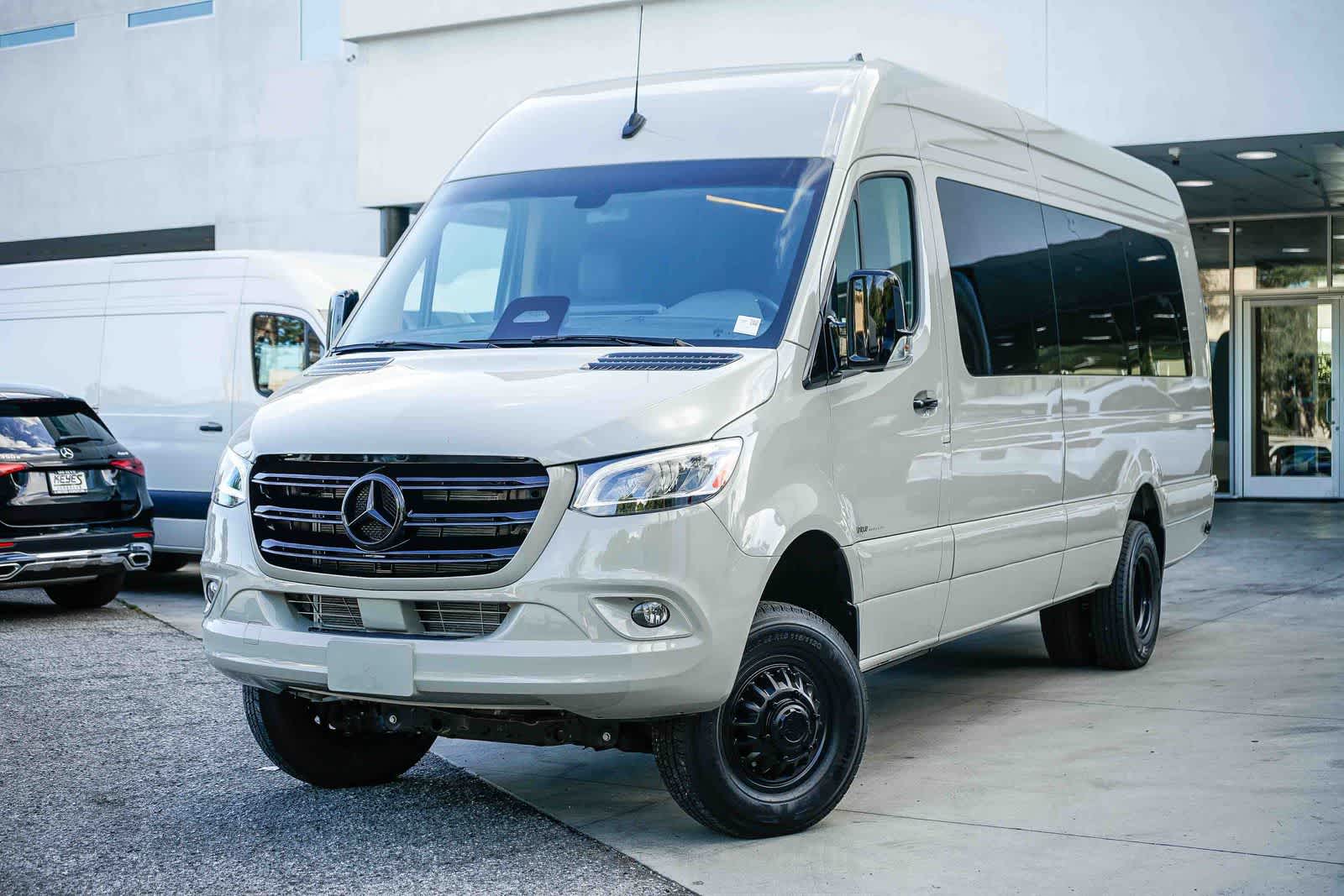 Thumbnail: 2025 Mercedes-Benz Sprinter - 1