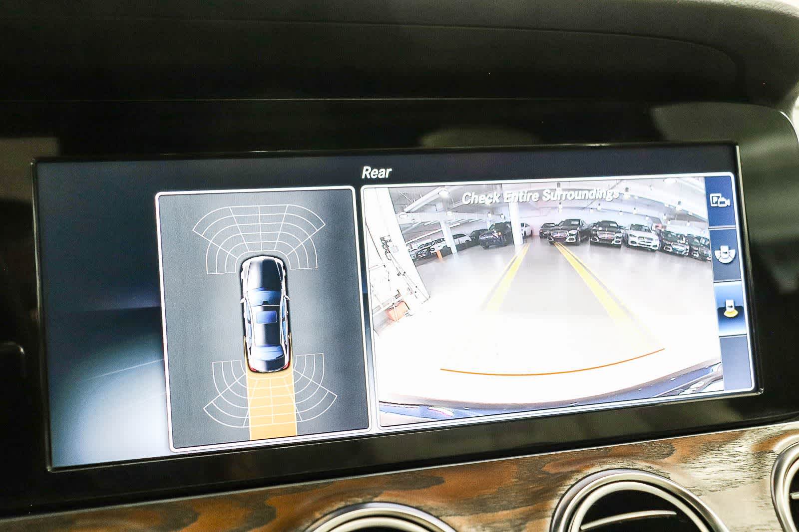 Thumbnail: 2017 Mercedes-Benz E-Class - 23