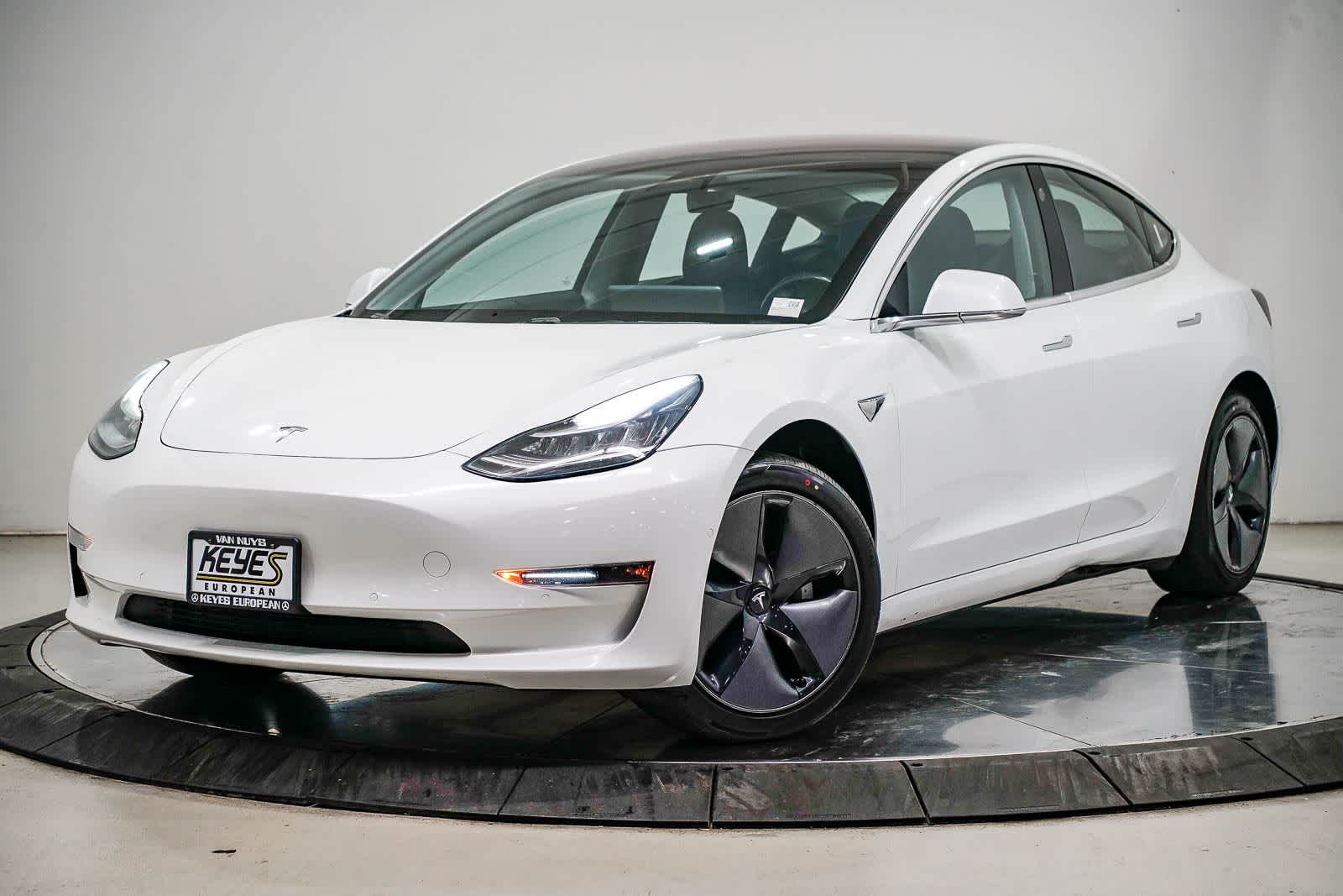 2018 Tesla Model 3  -
                  Van Nuys, CA