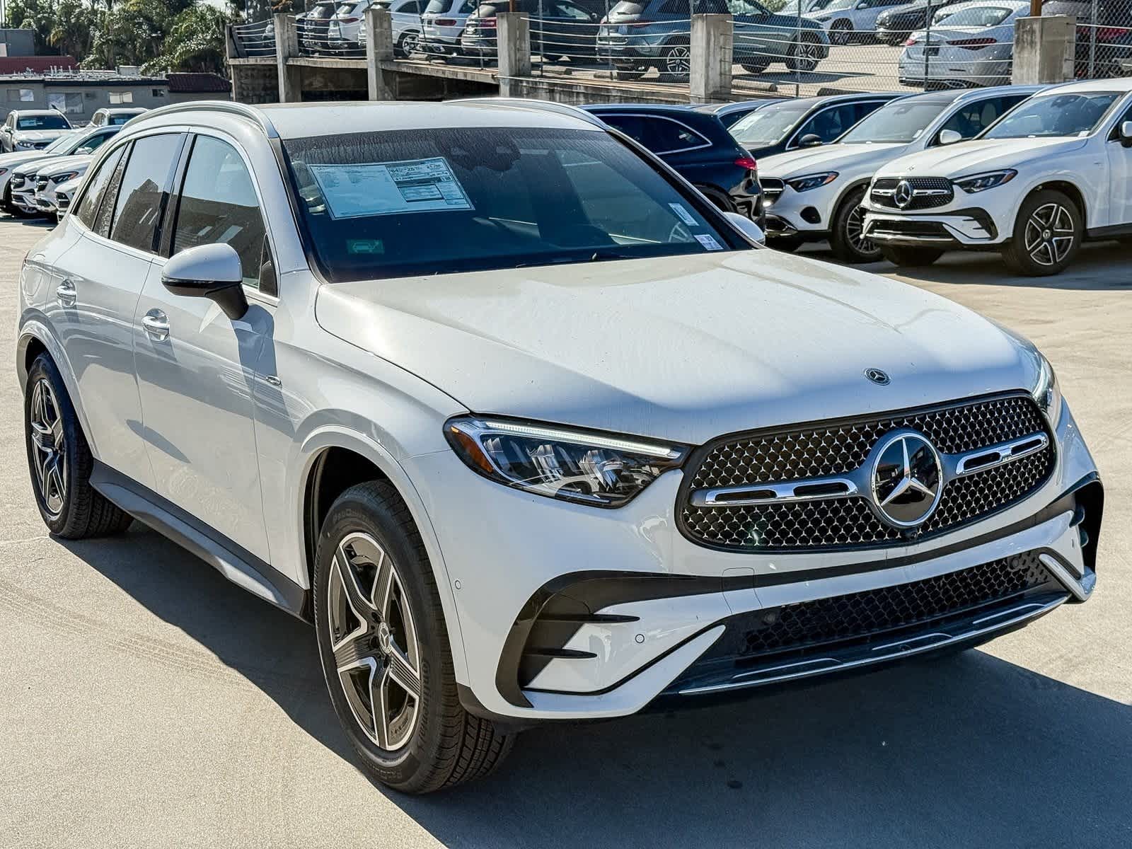 Thumbnail: 2025 Mercedes-Benz GLC - 3