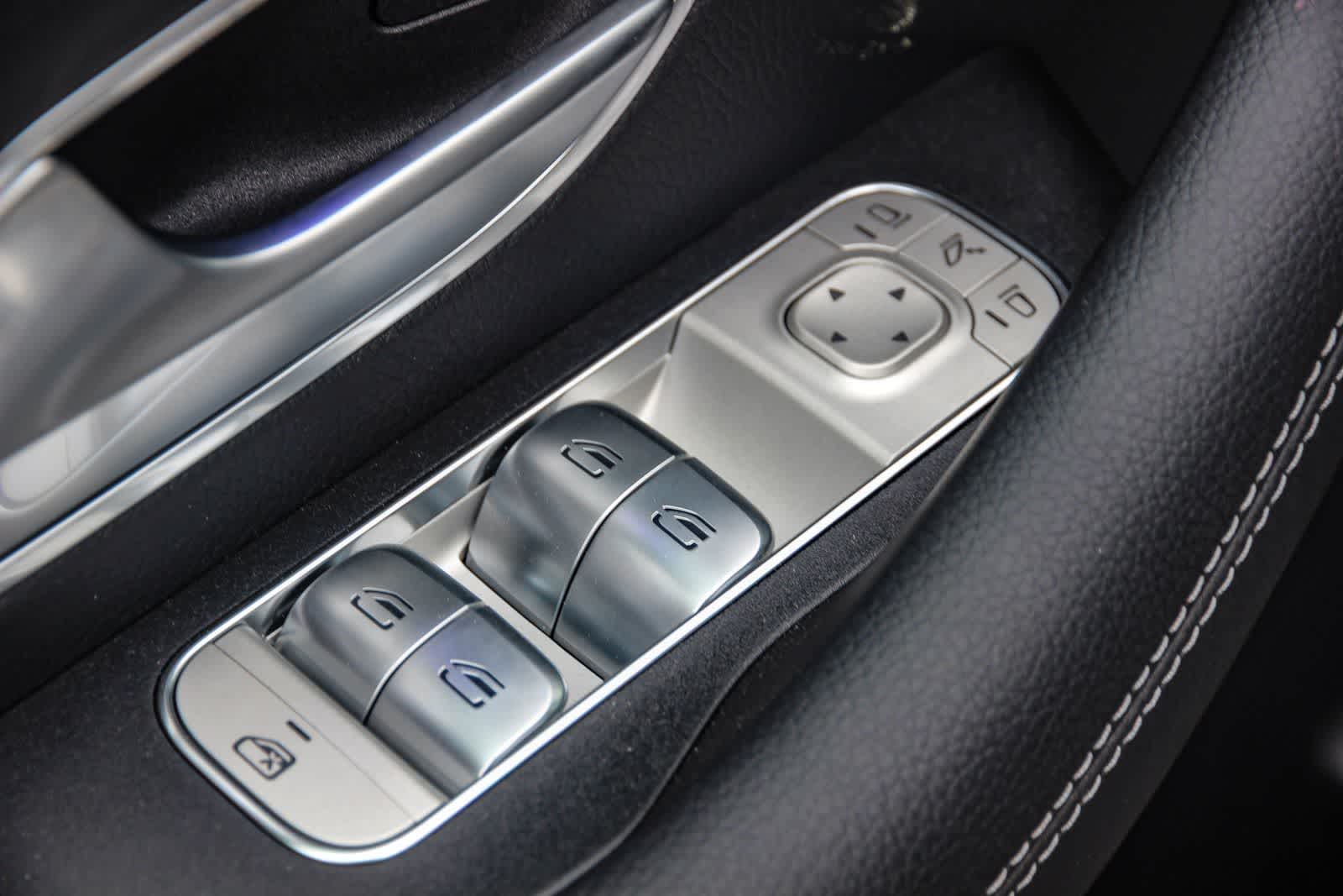 Thumbnail: 2026 Mercedes-Benz GLE - 21