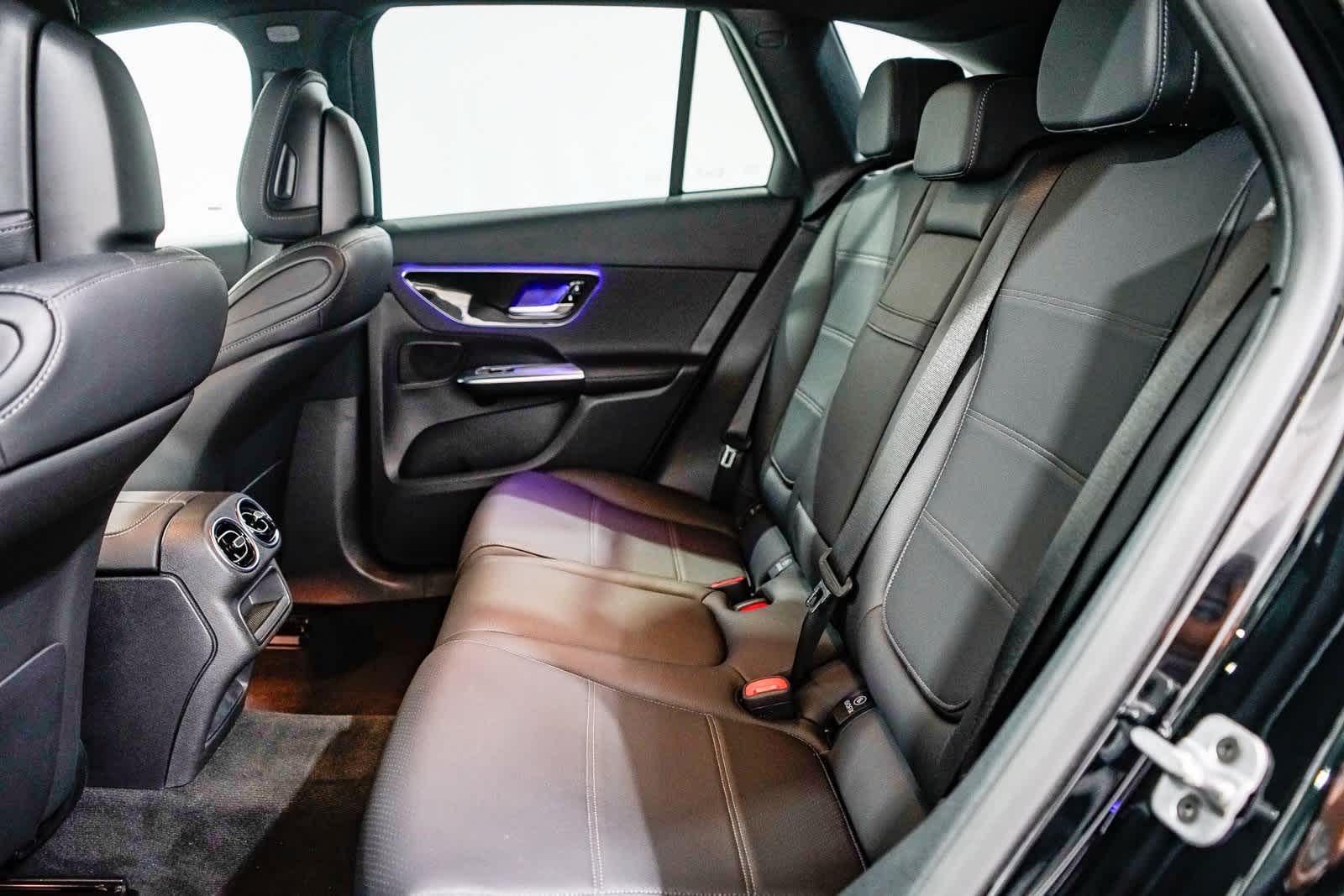 Thumbnail: 2025 Mercedes-Benz GLC - 17