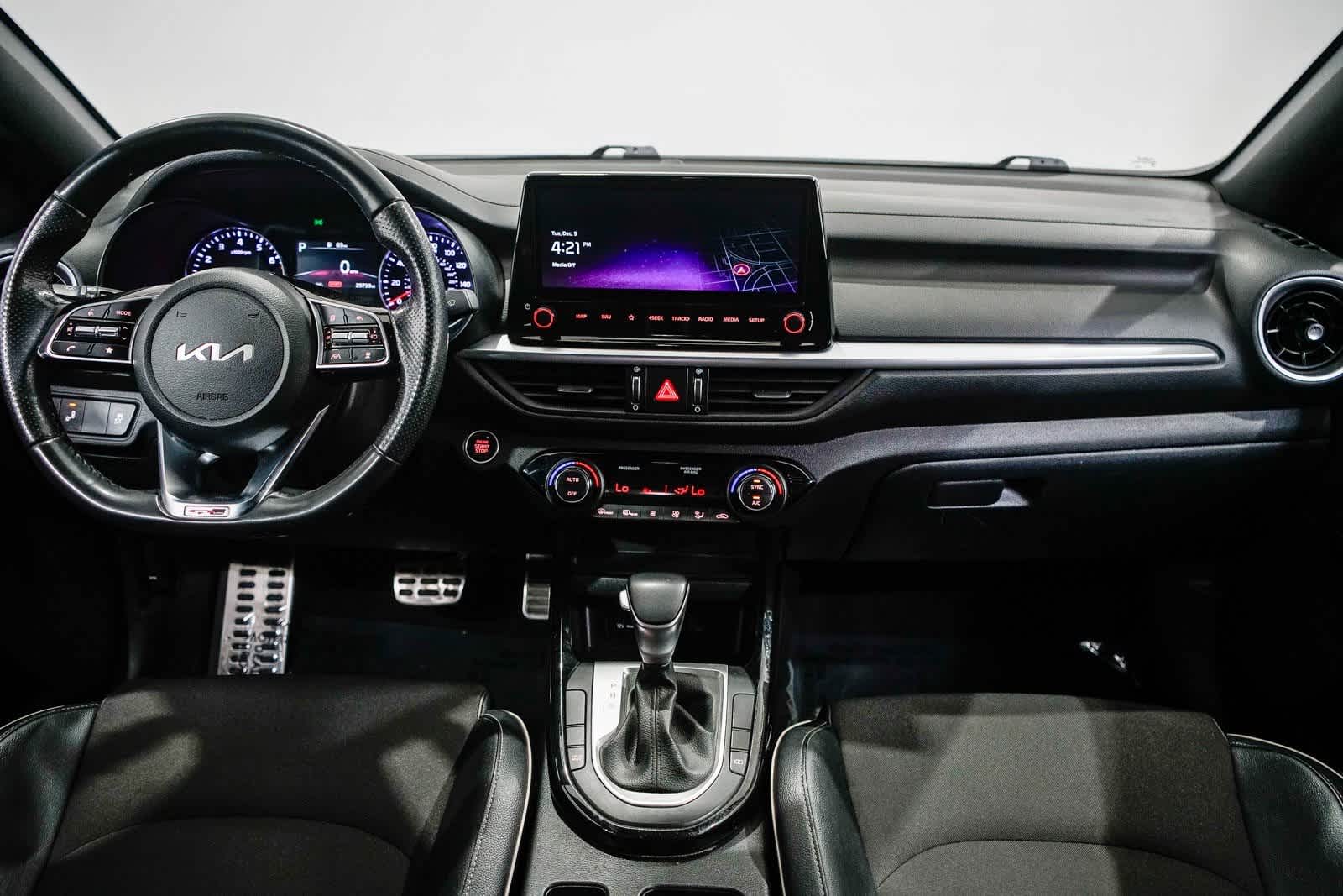 Thumbnail: 2024 Kia Forte - 11