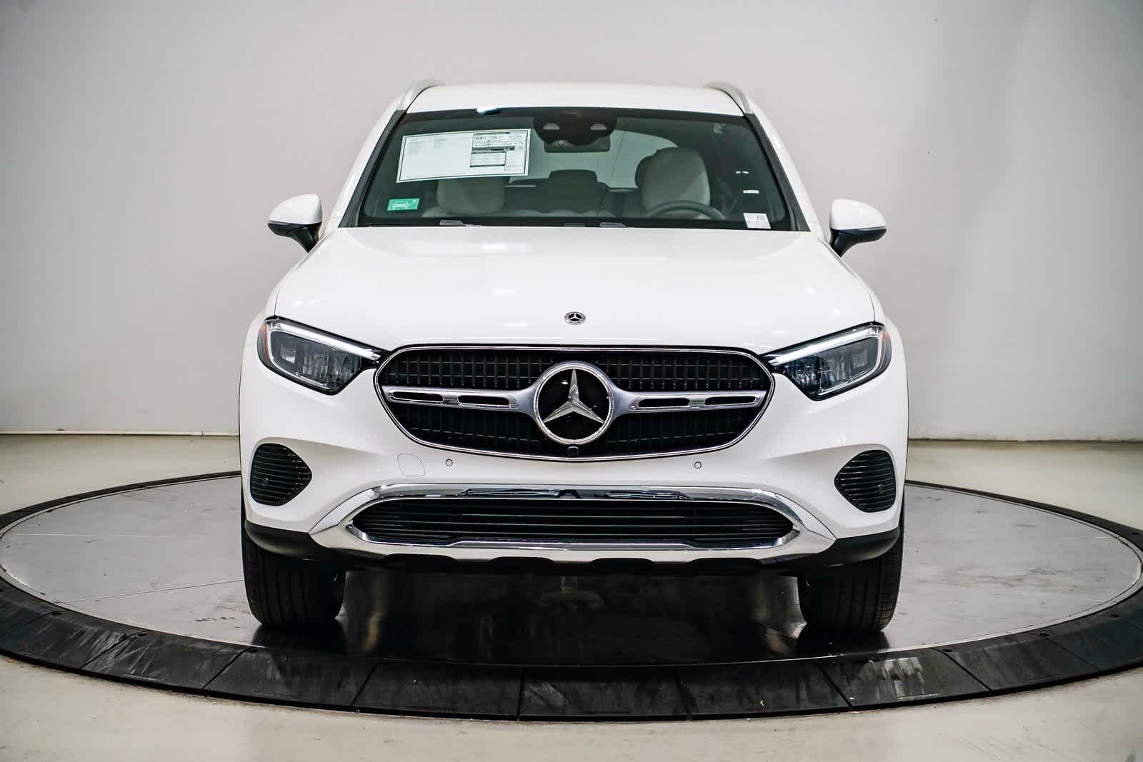Thumbnail: 2025 Mercedes-Benz GLC - 6