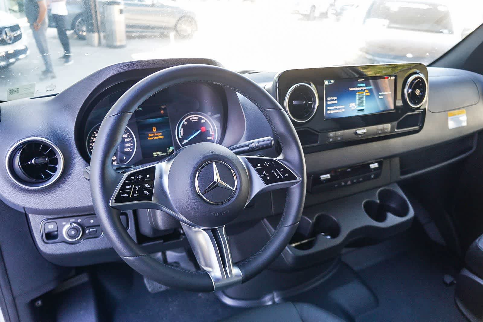 Thumbnail: 2024 Mercedes-Benz eSprinter - 12