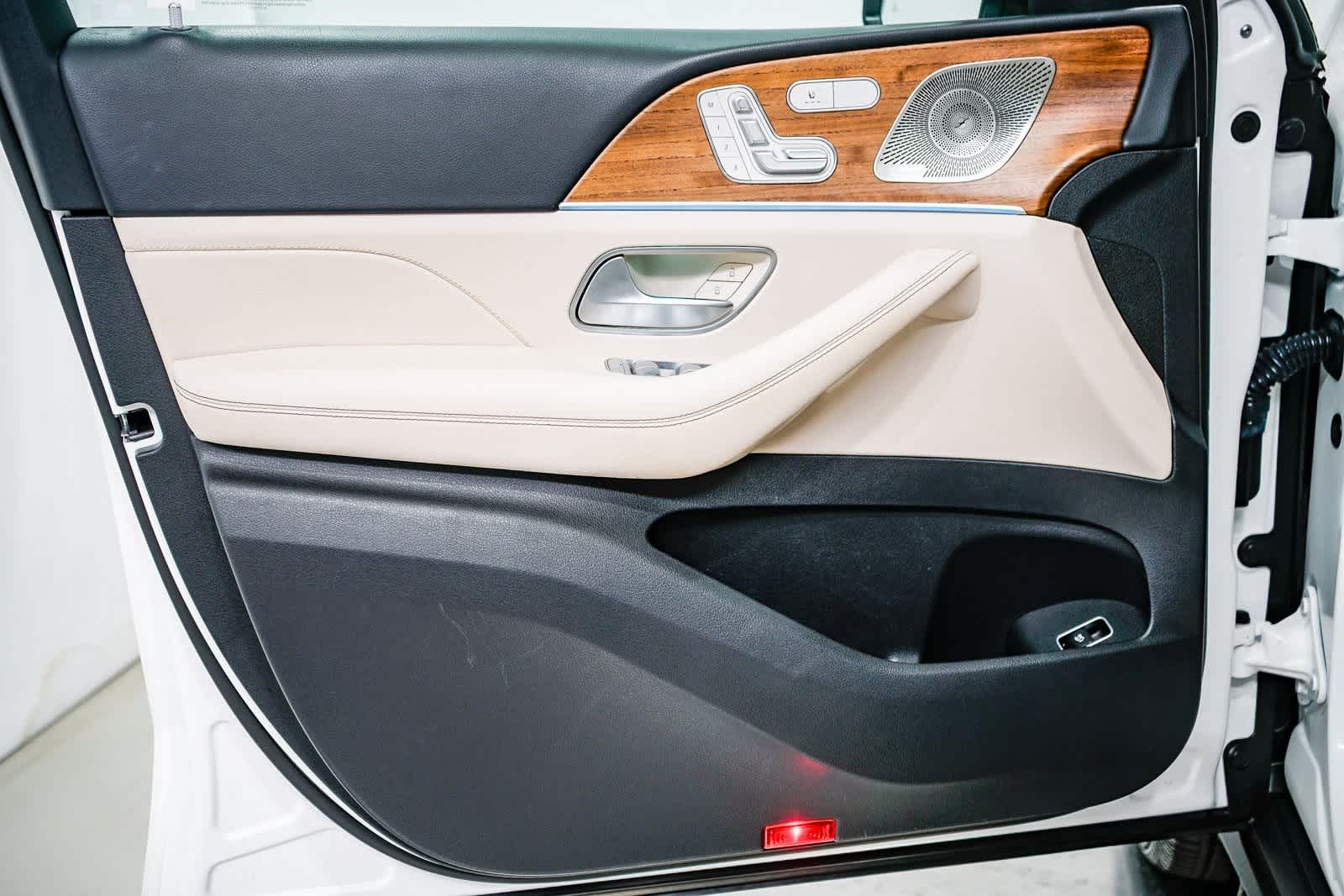 Thumbnail: 2023 Mercedes-Benz GLE - 19