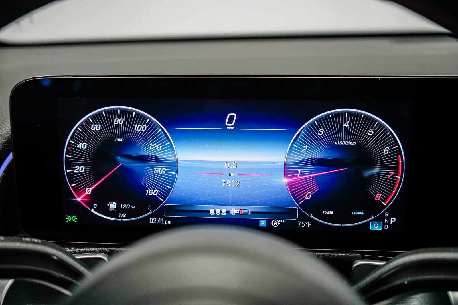 Thumbnail: 2025 Mercedes-Benz GLB - 24