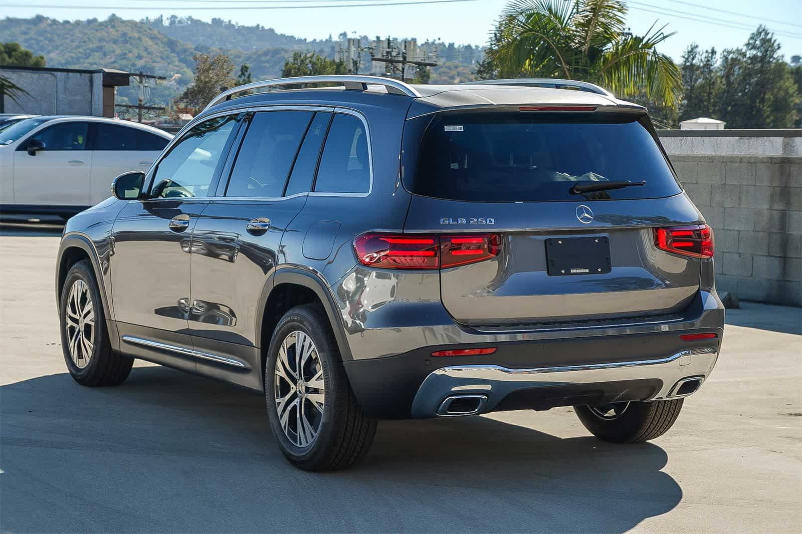 Thumbnail: 2026 Mercedes-Benz GLB - 6