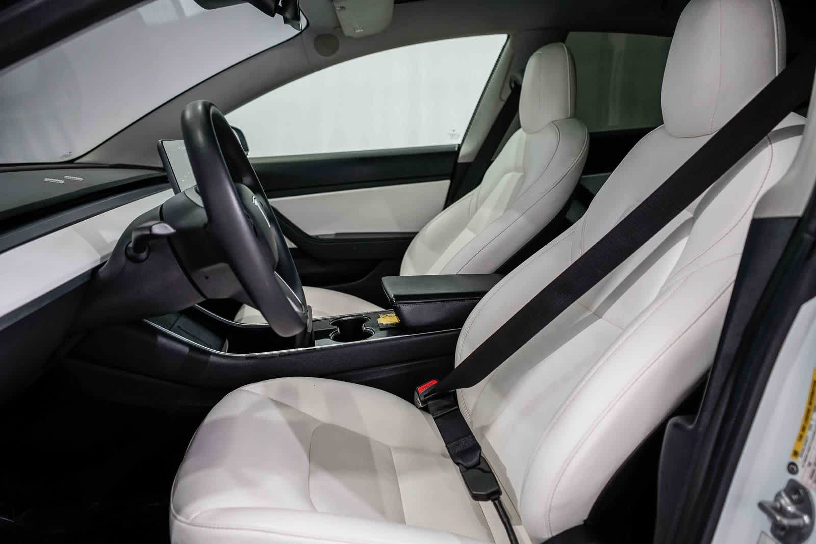 Thumbnail: 2020 Tesla Model 3 - 17