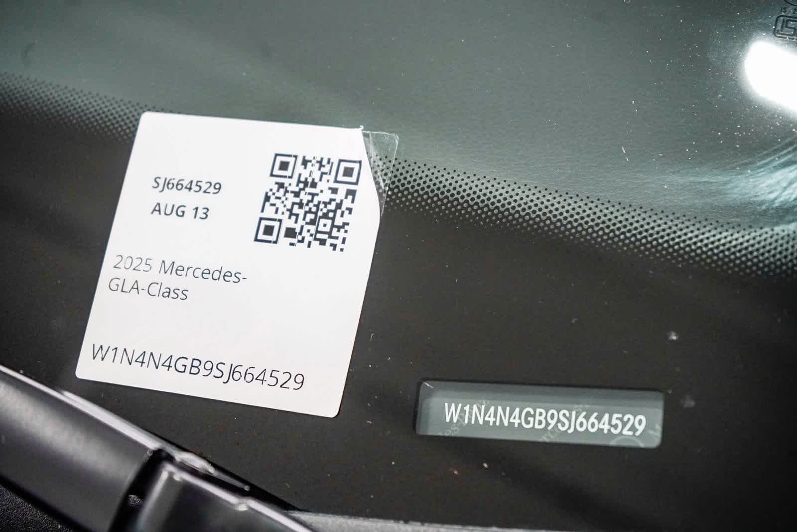 Thumbnail: 2025 Mercedes-Benz GLA - 28