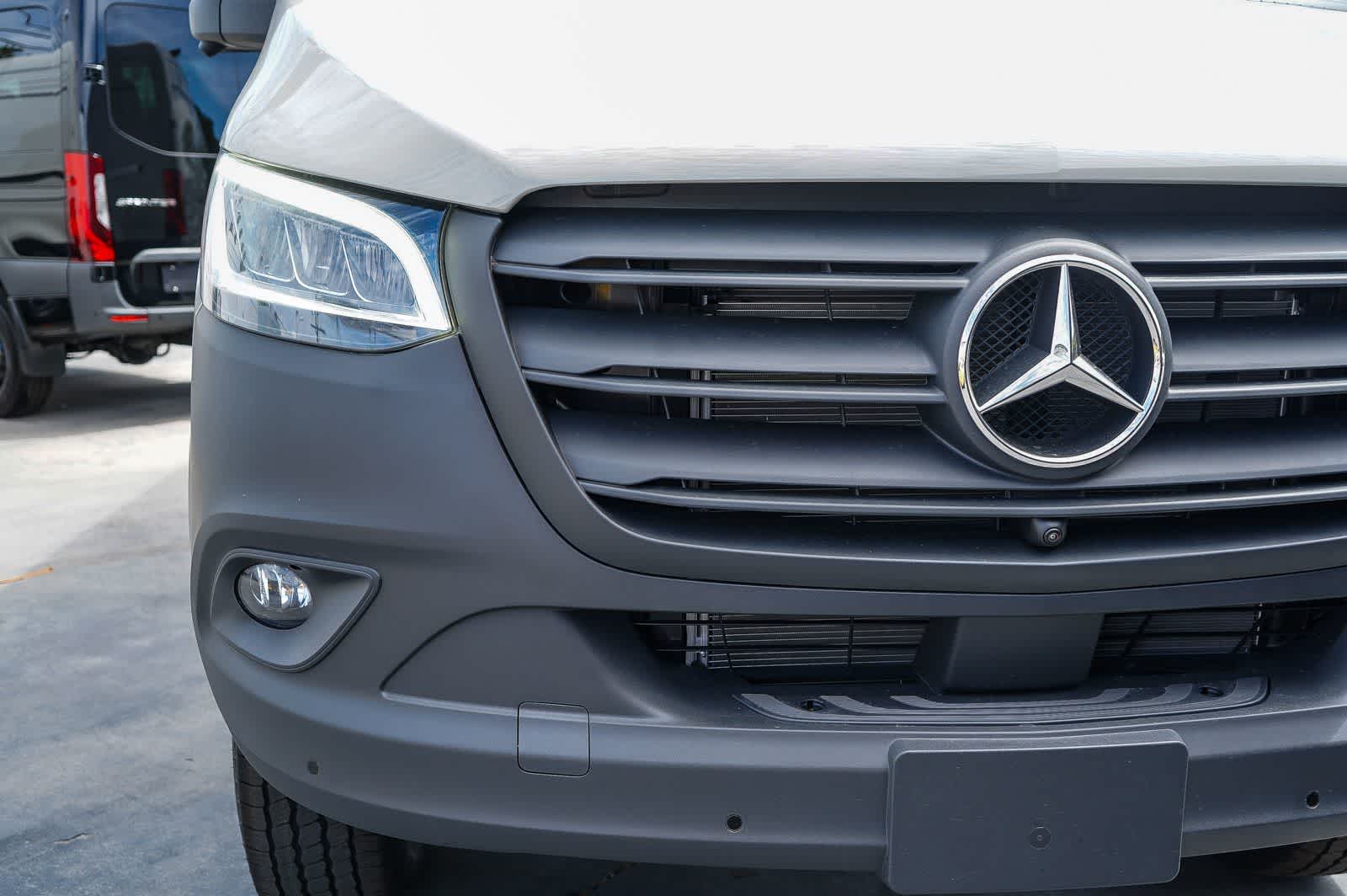 Thumbnail: 2026 Mercedes-Benz Sprinter - 11
