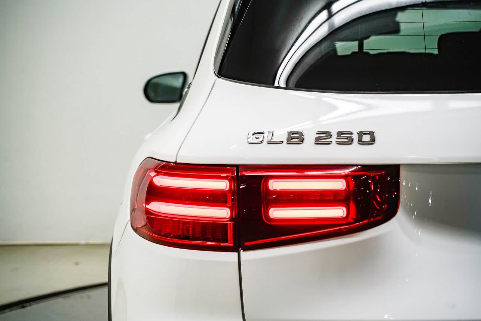Thumbnail: 2026 Mercedes-Benz GLB - 9