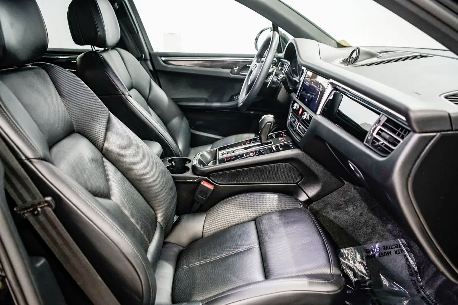 Thumbnail: 2024 Porsche Macan - 16