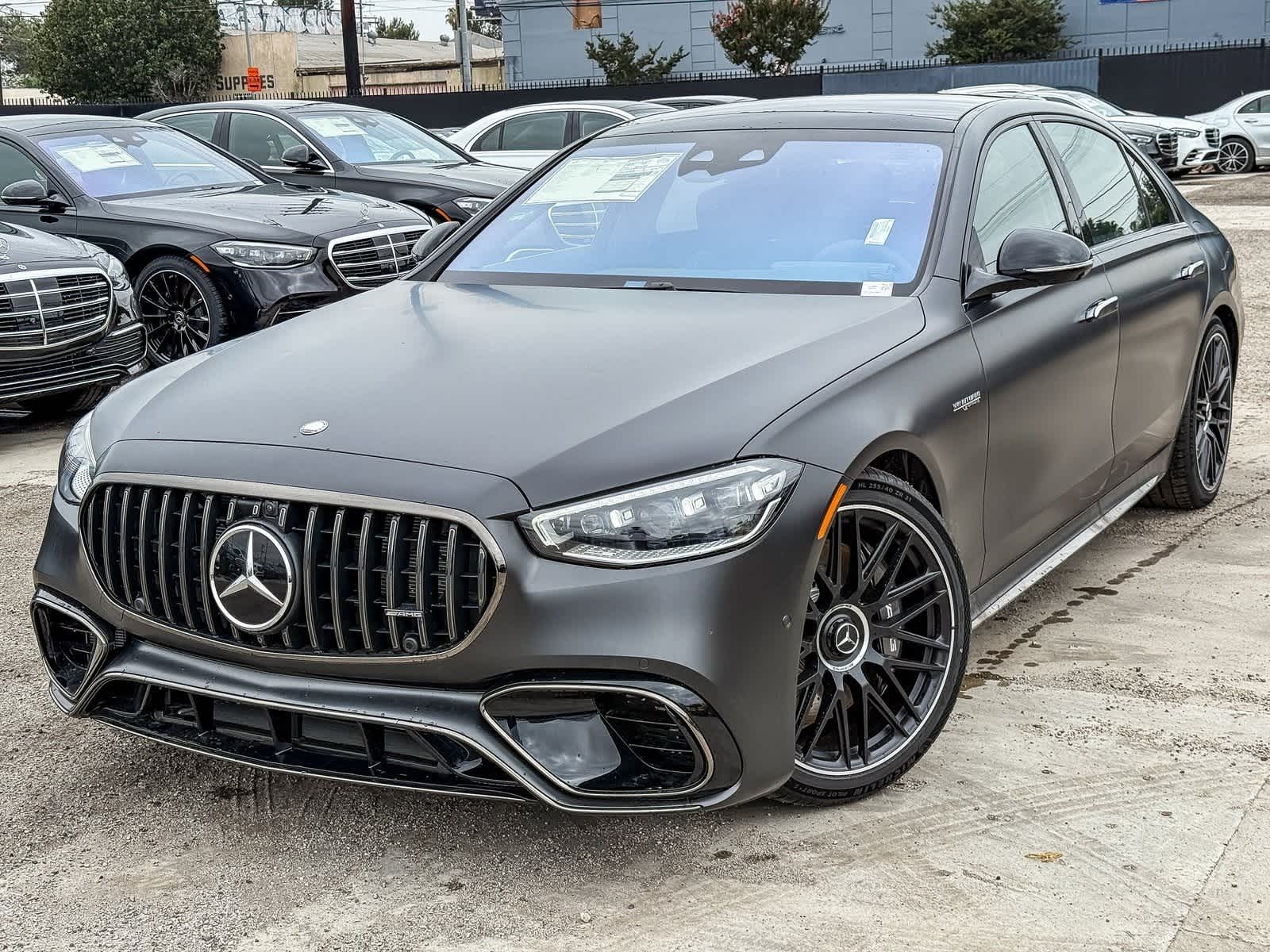 Thumbnail: 2025 Mercedes-Benz S-Class - 1