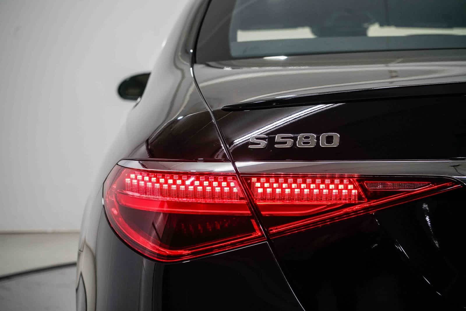 Thumbnail: 2025 Mercedes-Benz S-Class - 9