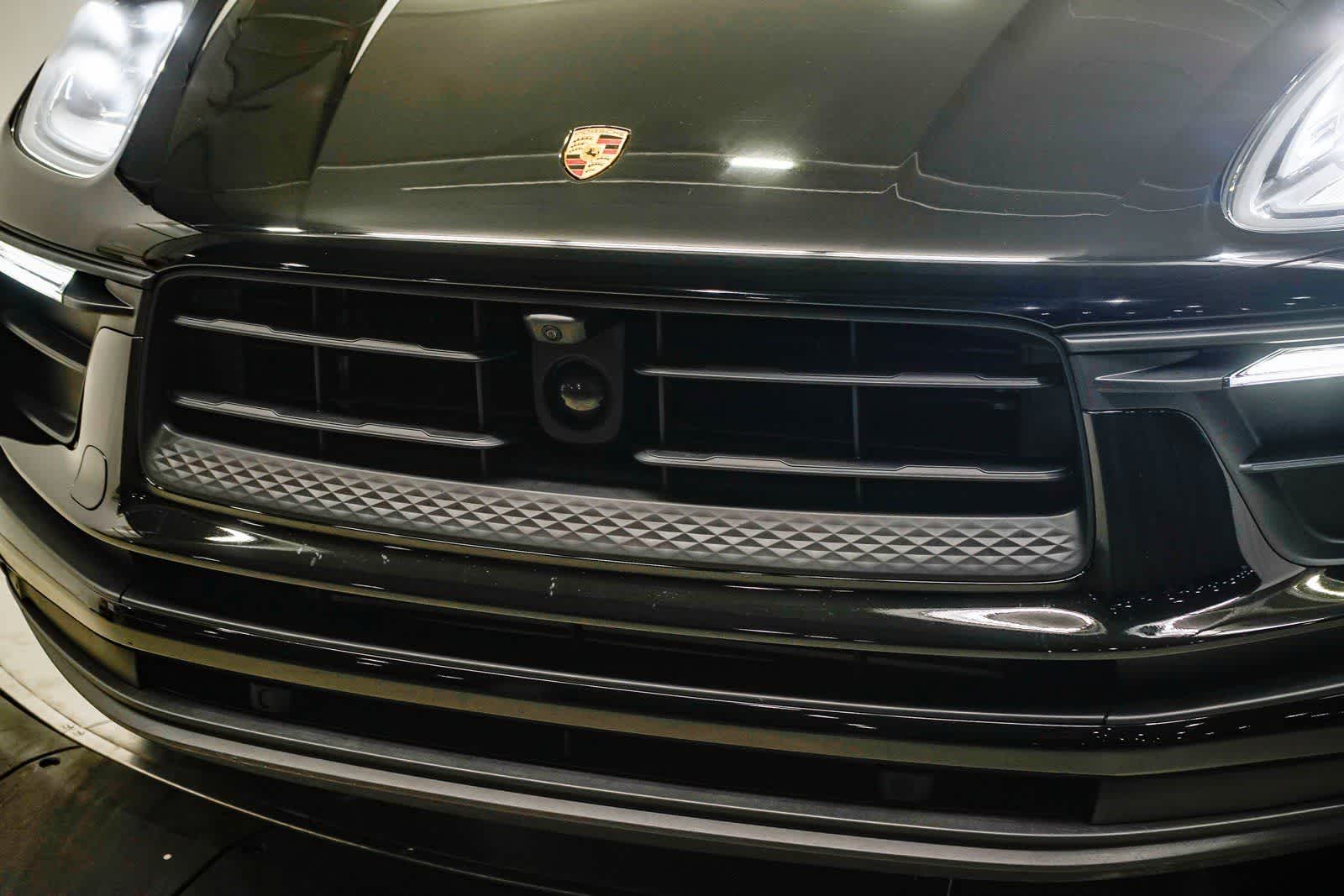 Thumbnail: 2024 Porsche Macan - 8