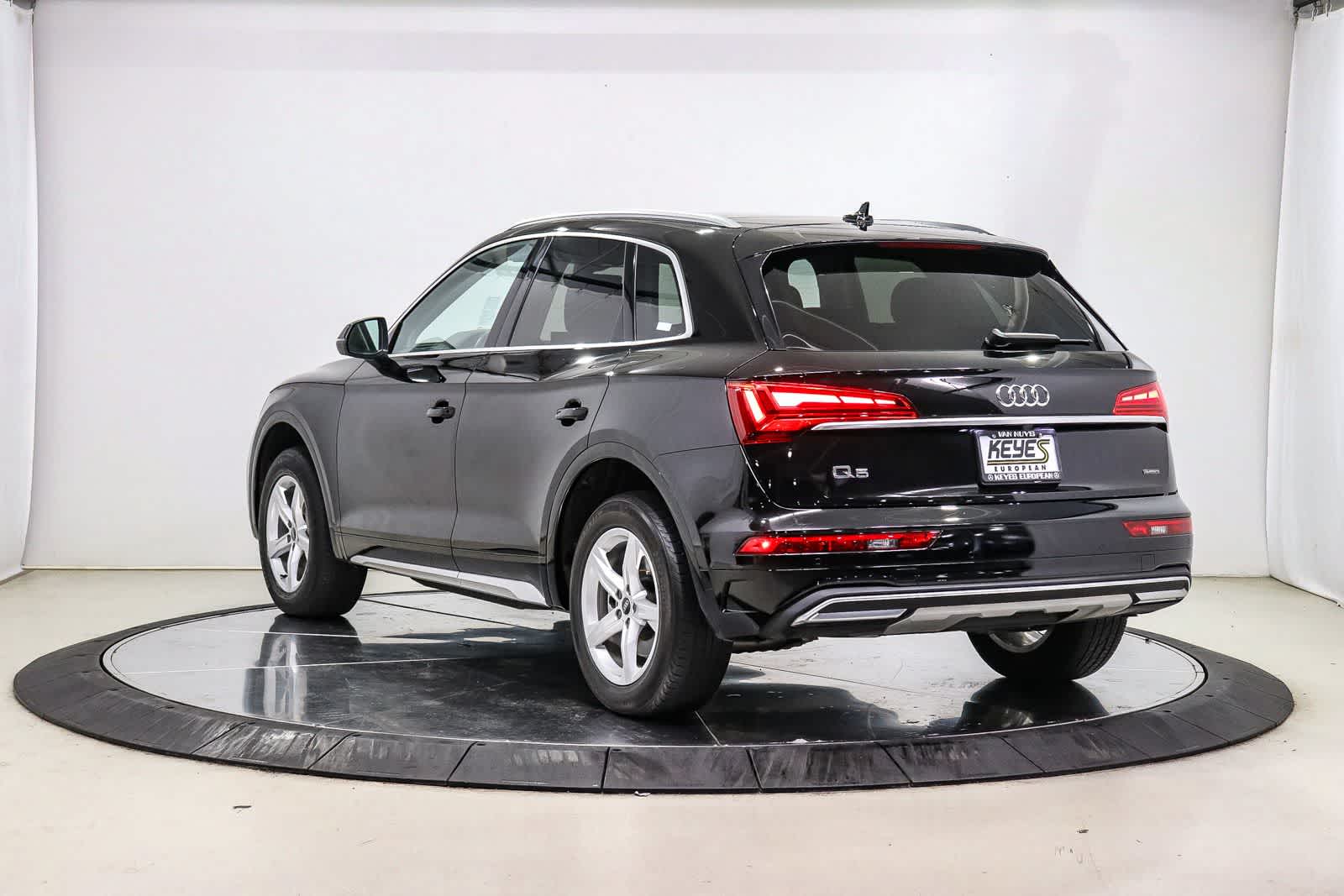 Thumbnail: 2023 Audi Q5 - 2