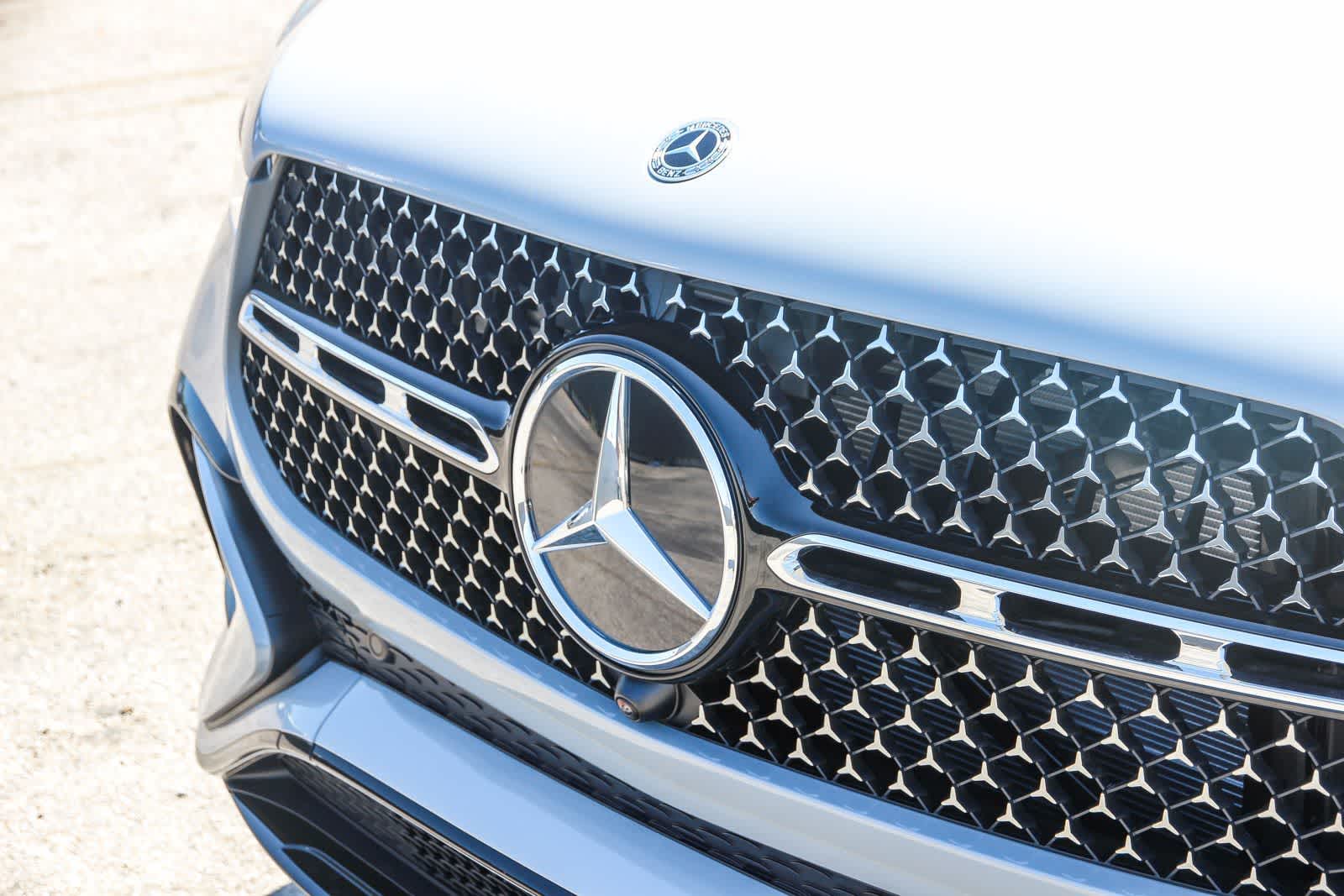 Thumbnail: 2026 Mercedes-Benz GLE - 9