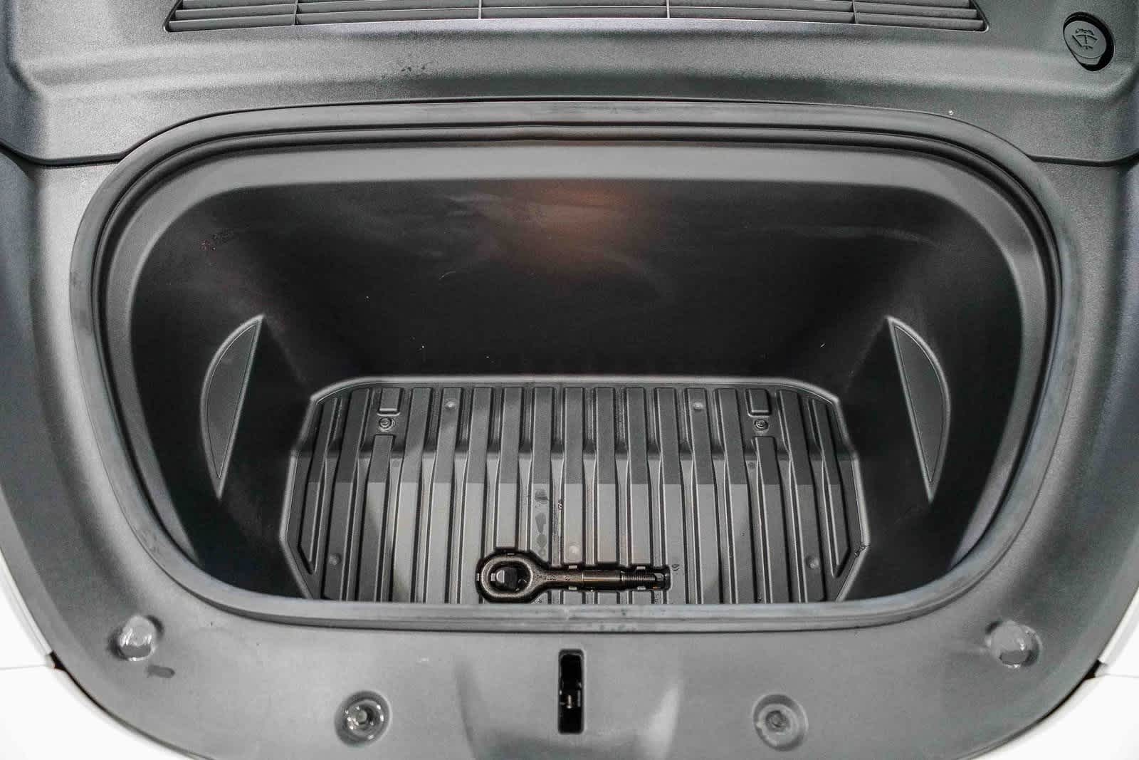 Thumbnail: 2022 Tesla Model Y - 28