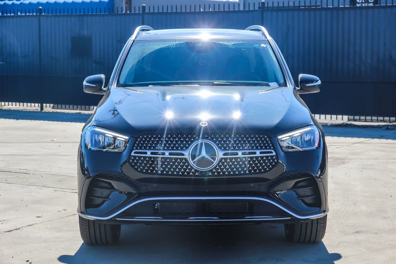 Thumbnail: 2026 Mercedes-Benz GLE - 2