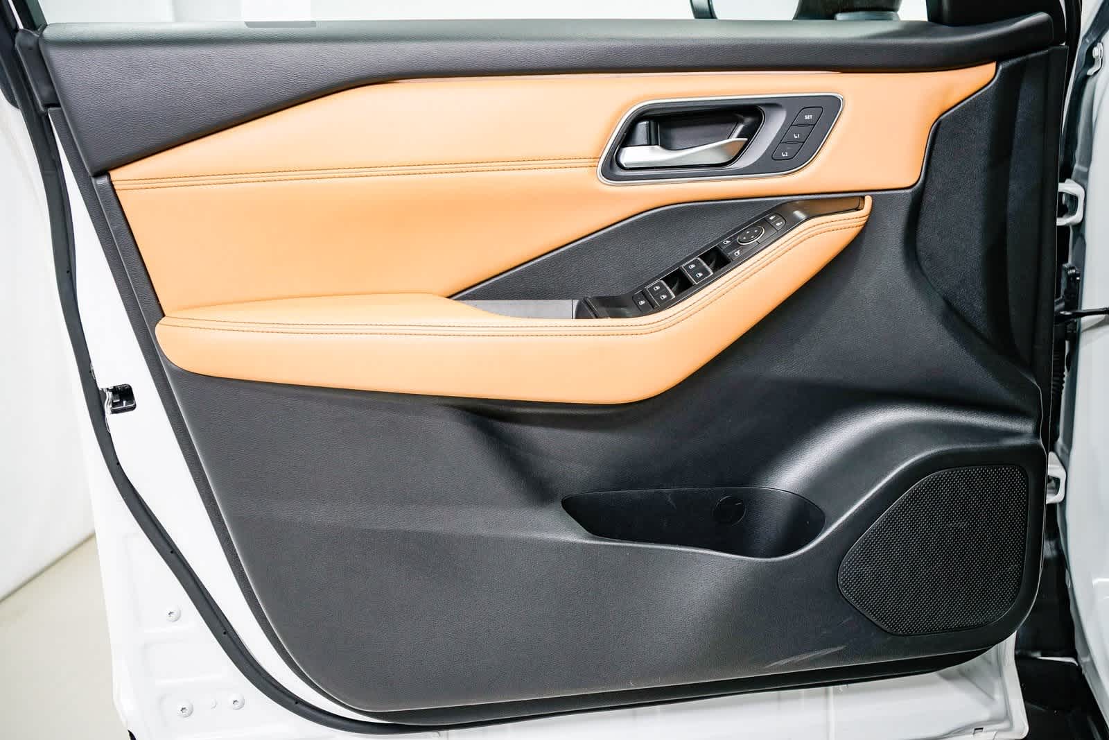 Thumbnail: 2022 Nissan Rogue - 19