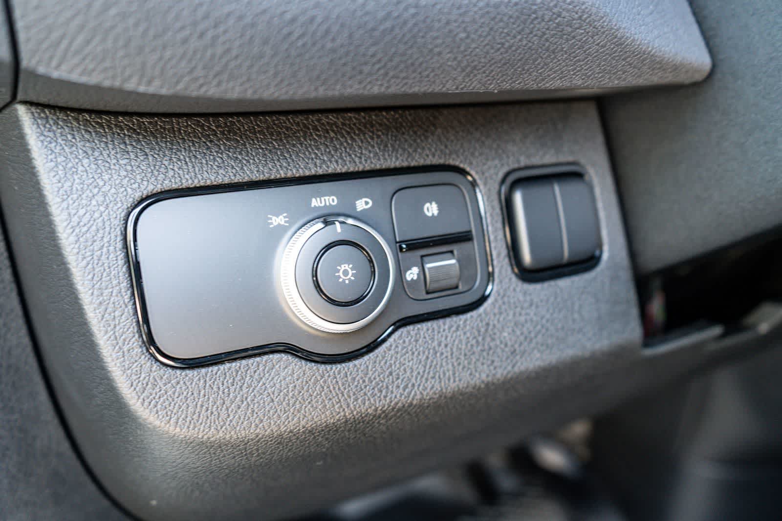 Thumbnail: 2026 Mercedes-Benz Sprinter - 22