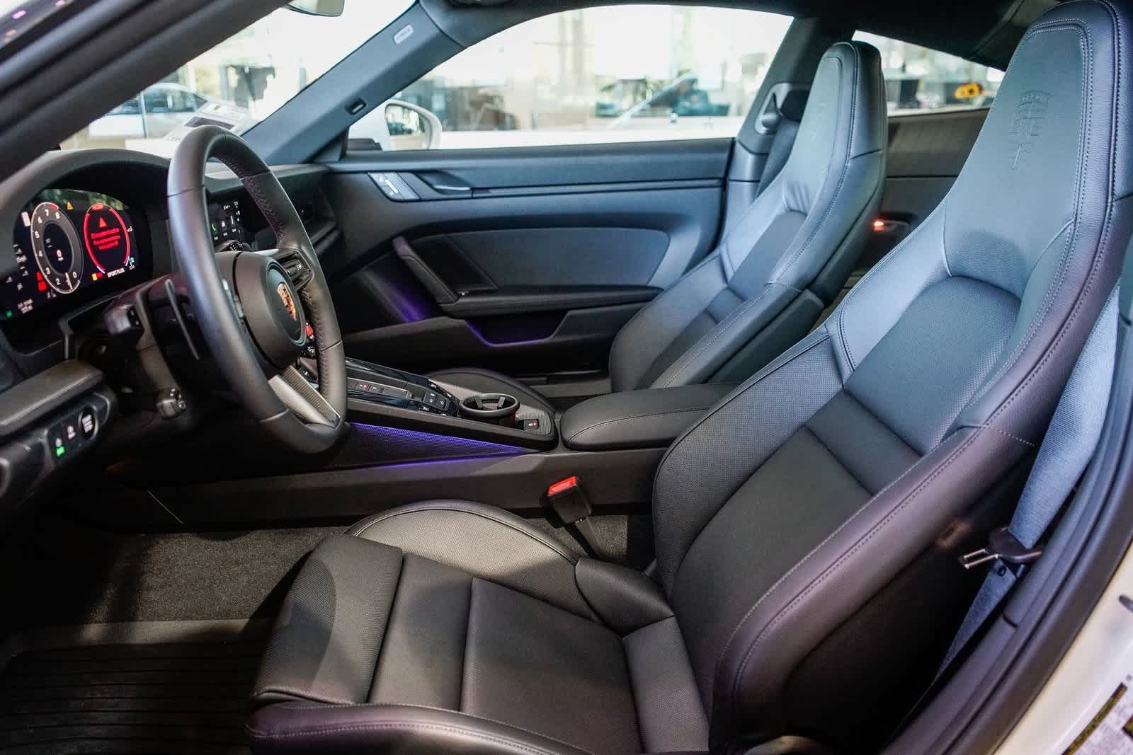 Thumbnail: 2025 Porsche 911 - 19