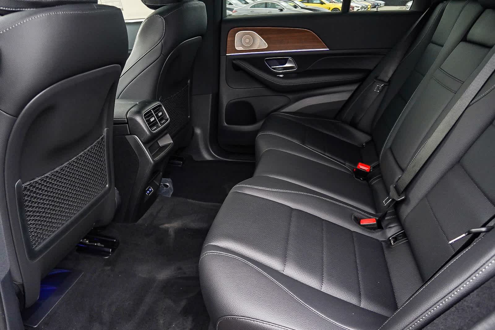 Thumbnail: 2026 Mercedes-Benz GLE - 40