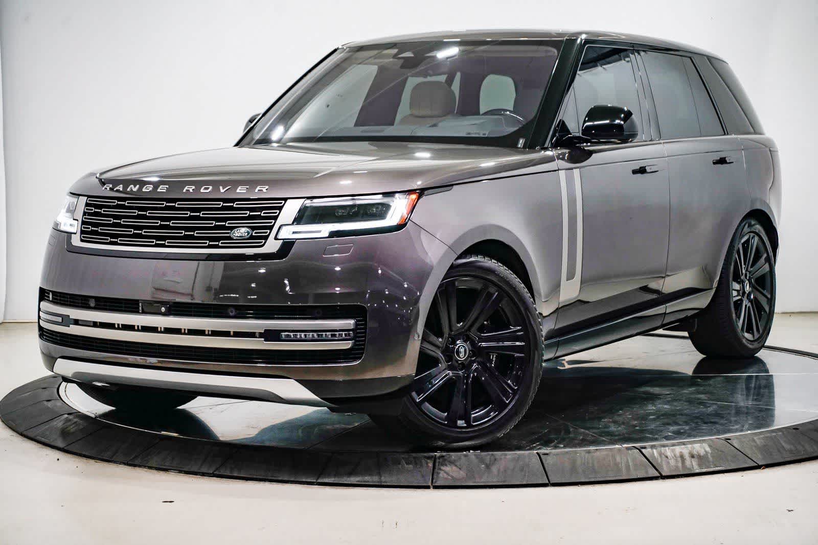 Thumbnail: 2023 Land Rover Range Rover - 1