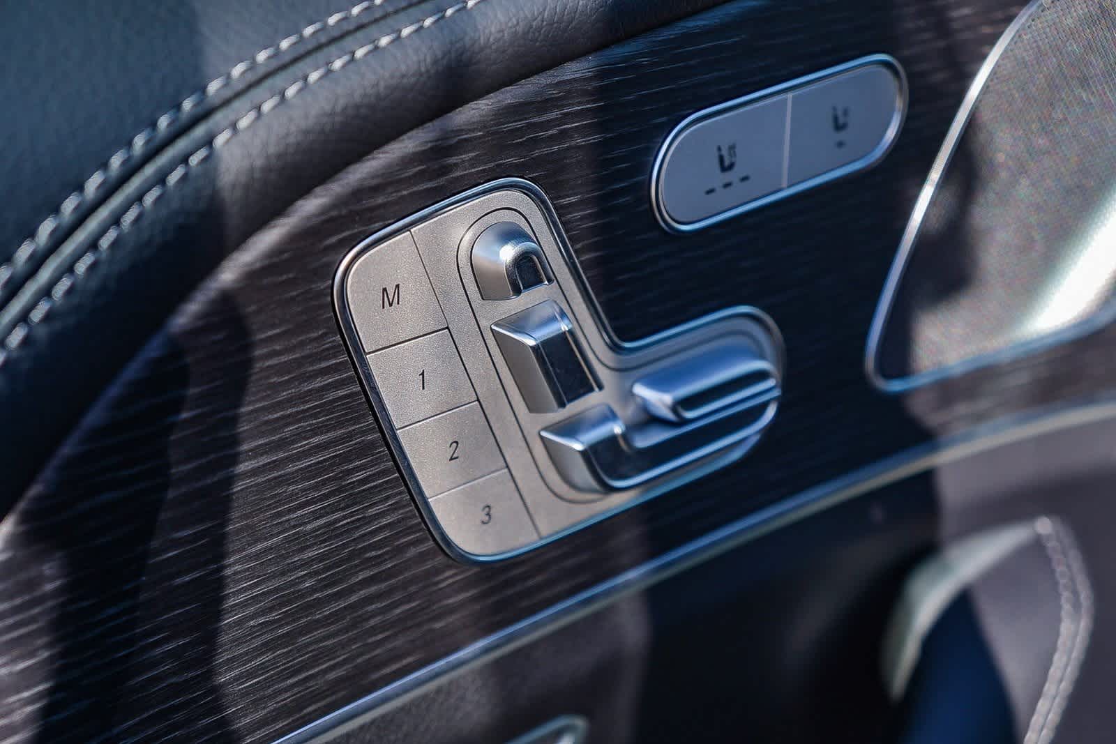 Thumbnail: 2026 Mercedes-Benz GLE - 25