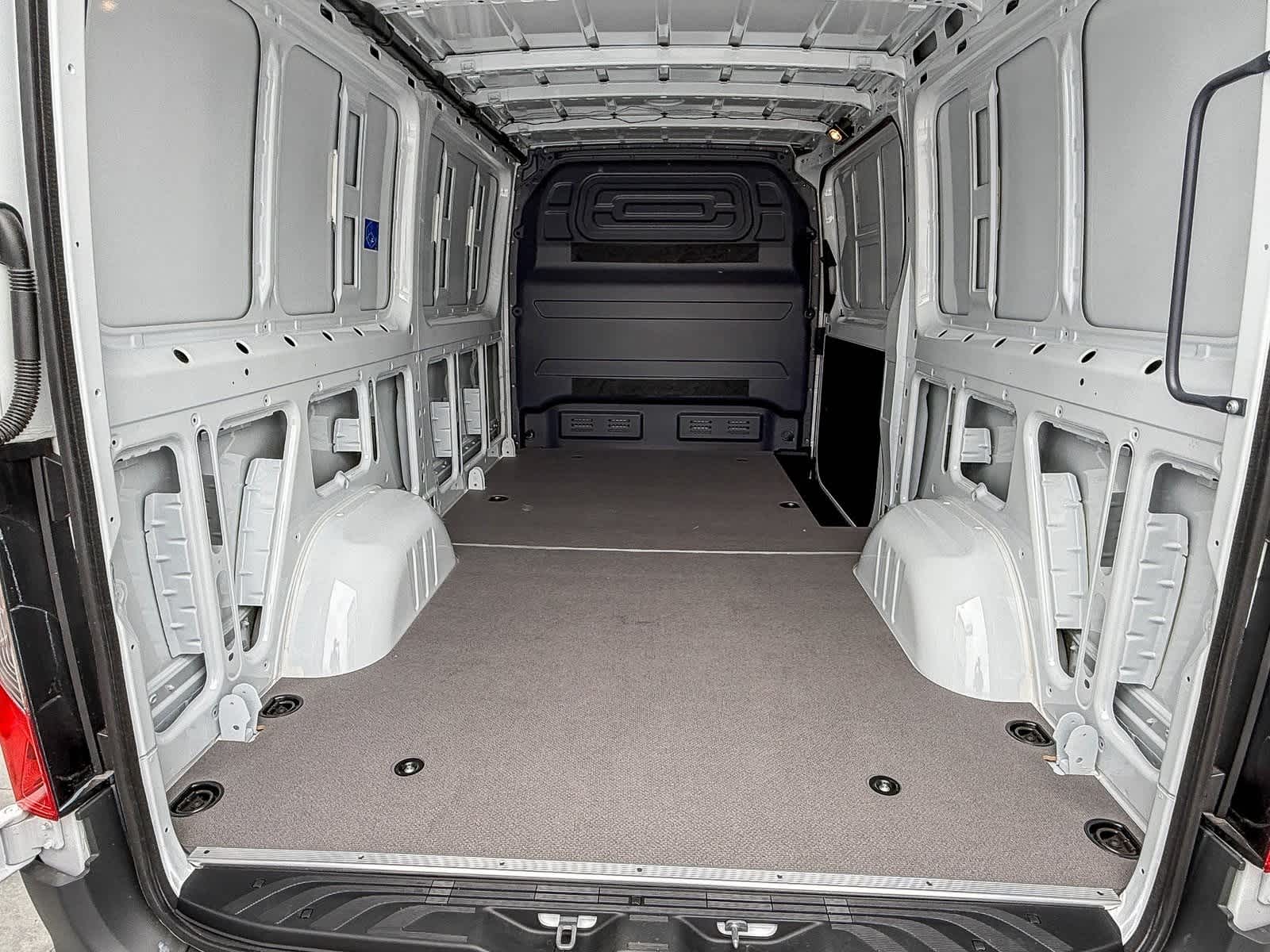 Thumbnail: 2025 Mercedes-Benz eSprinter - 20
