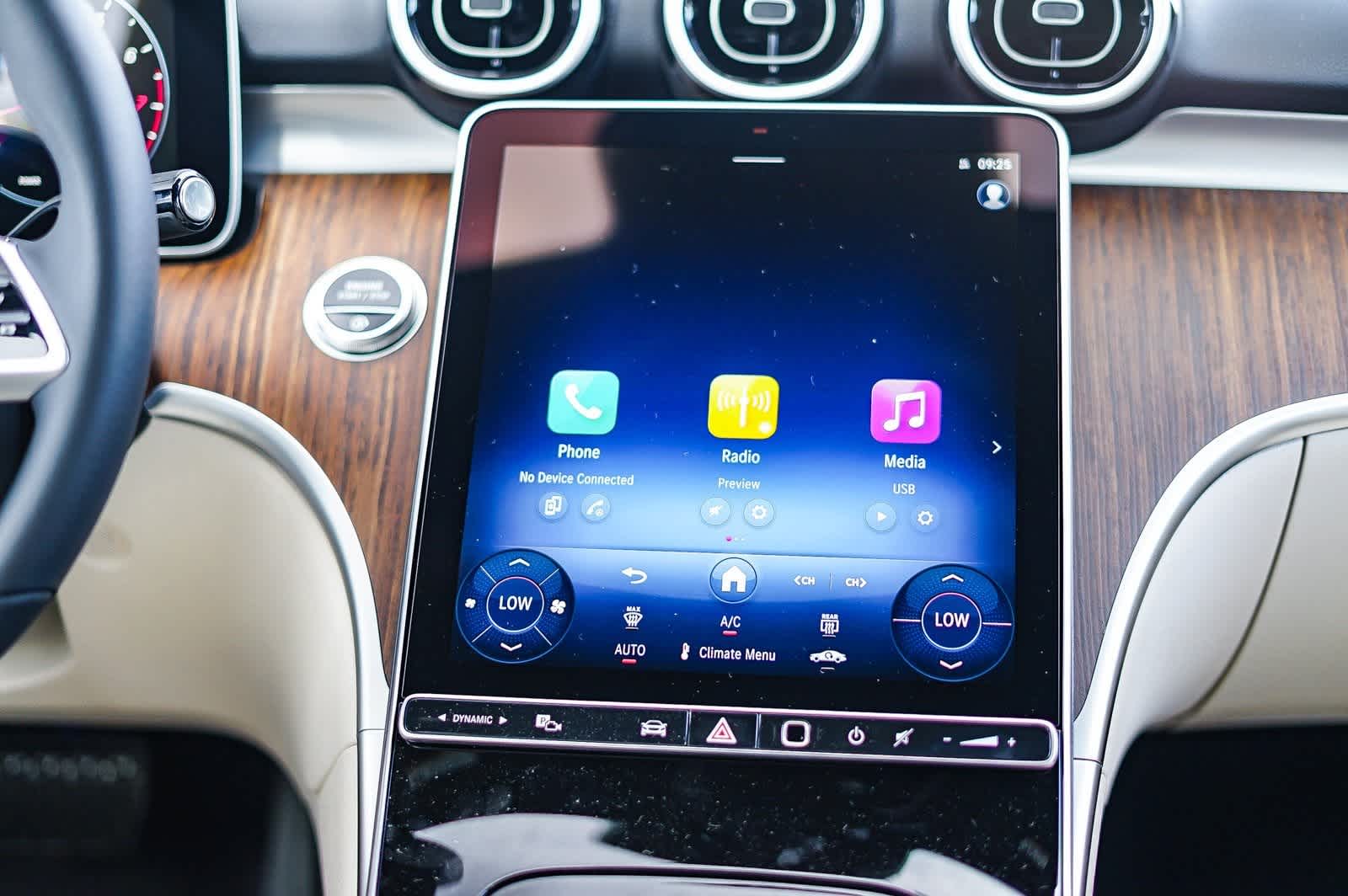 Thumbnail: 2025 Mercedes-Benz C-Class - 15