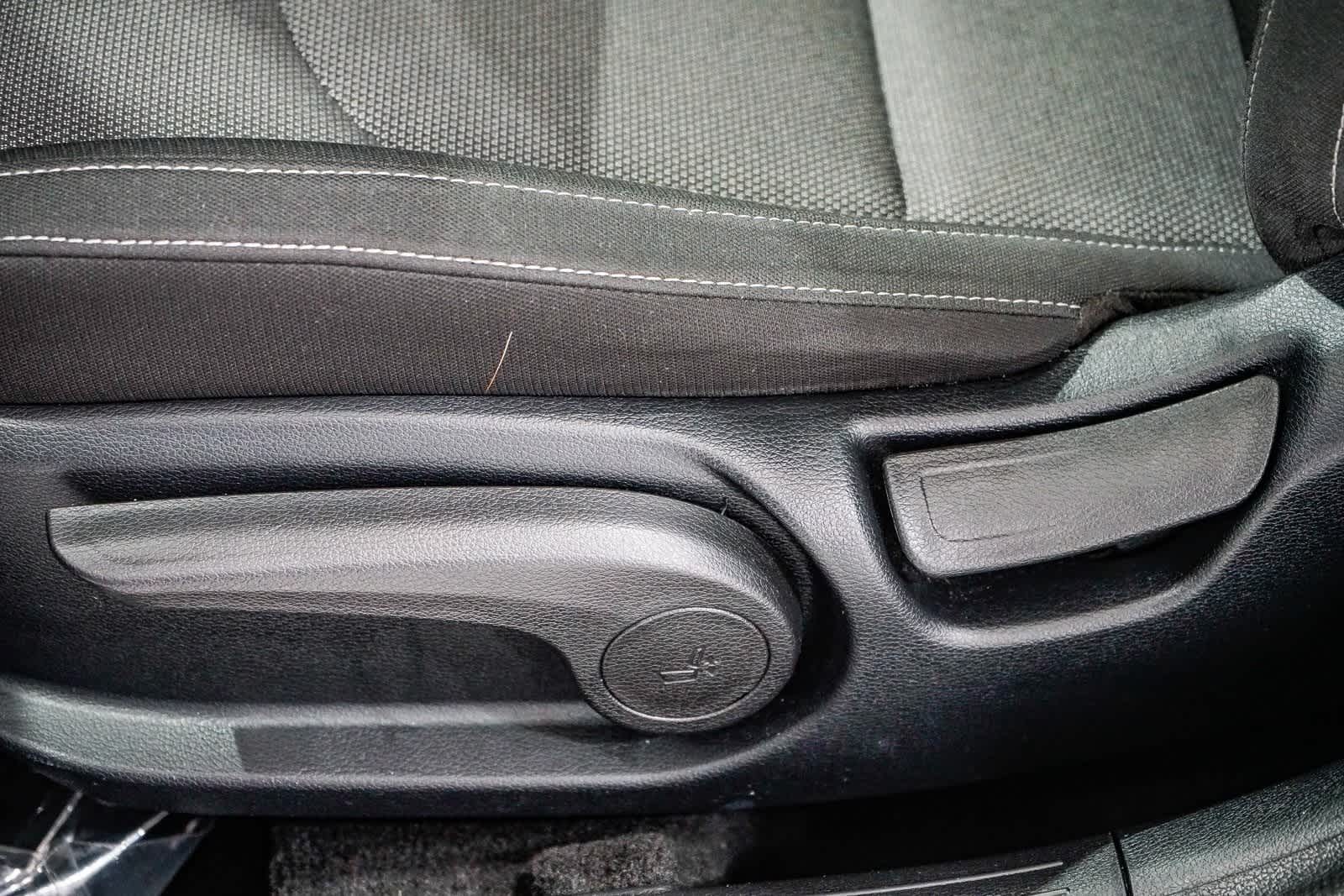 Thumbnail: 2023 Kia Forte - 19