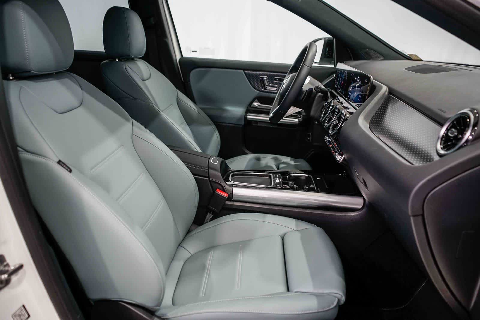 Thumbnail: 2026 Mercedes-Benz GLA - 15