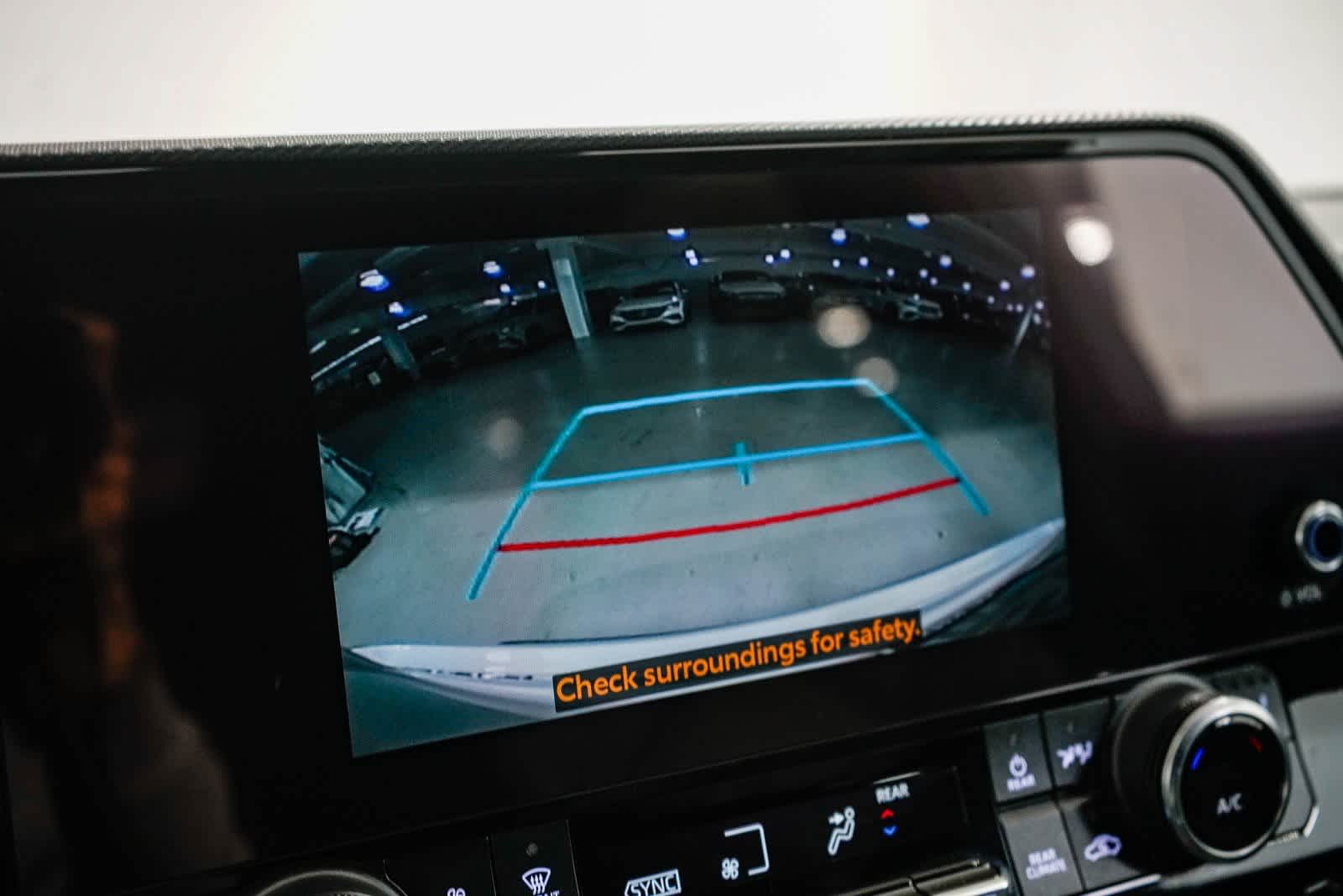 Thumbnail: 2023 Toyota Highlander - 26