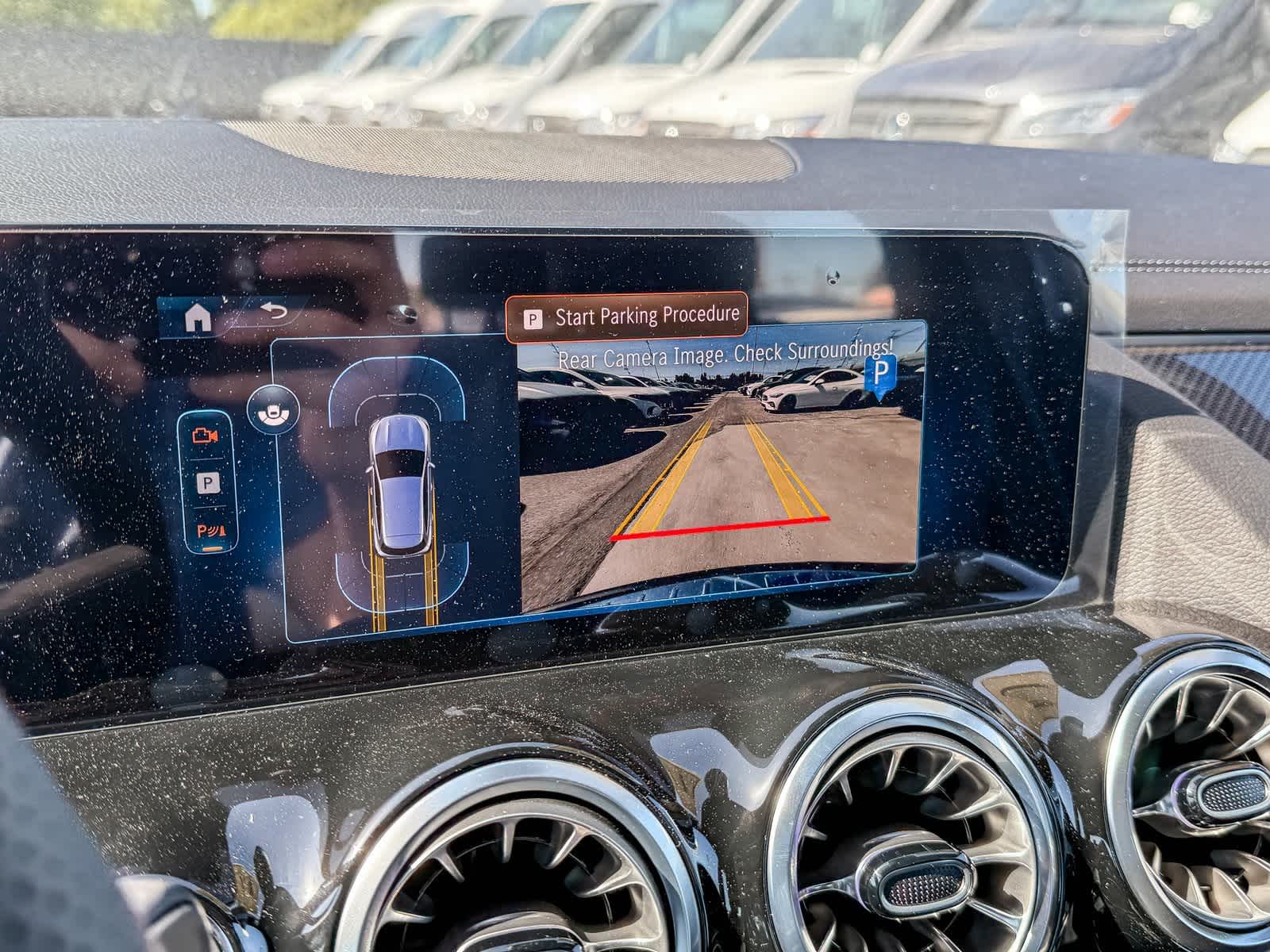 Thumbnail: 2025 Mercedes-Benz GLA - 26