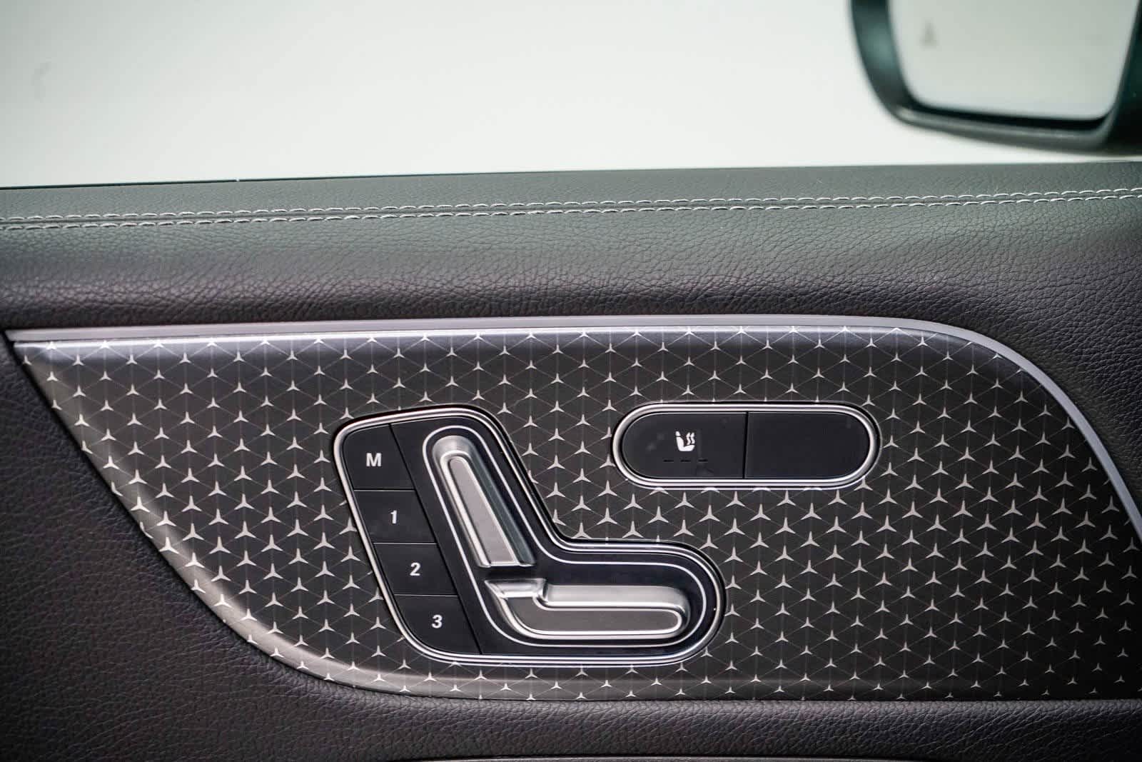 Thumbnail: 2025 Mercedes-Benz GLB - 19