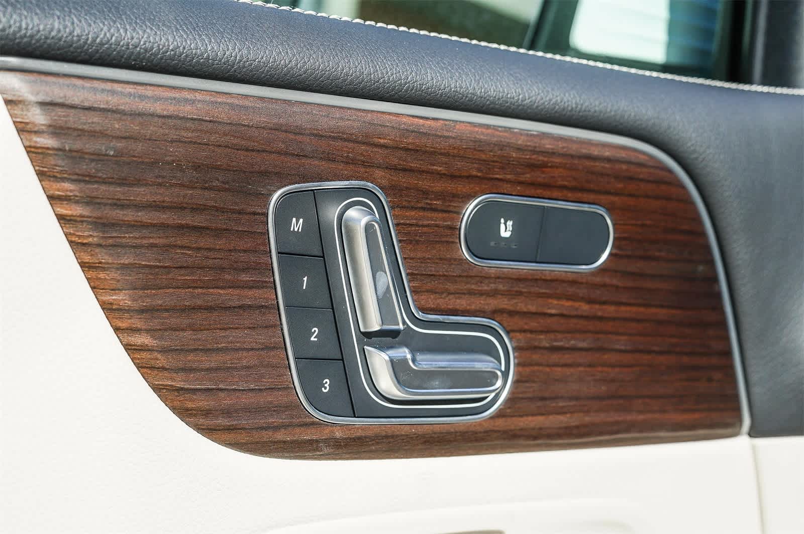 Thumbnail: 2026 Mercedes-Benz GLB - 25