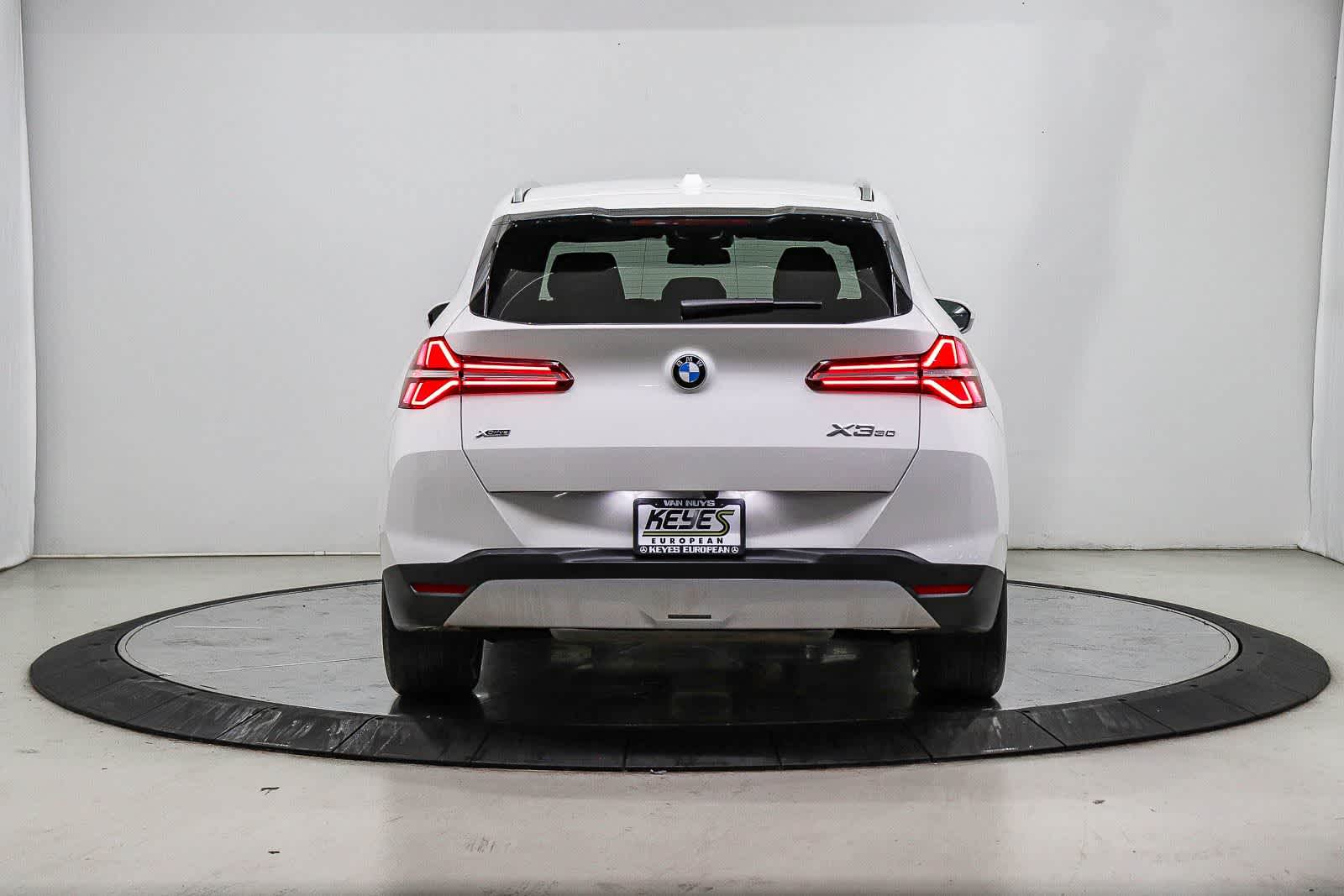 Thumbnail: 2026 BMW X3 - 3