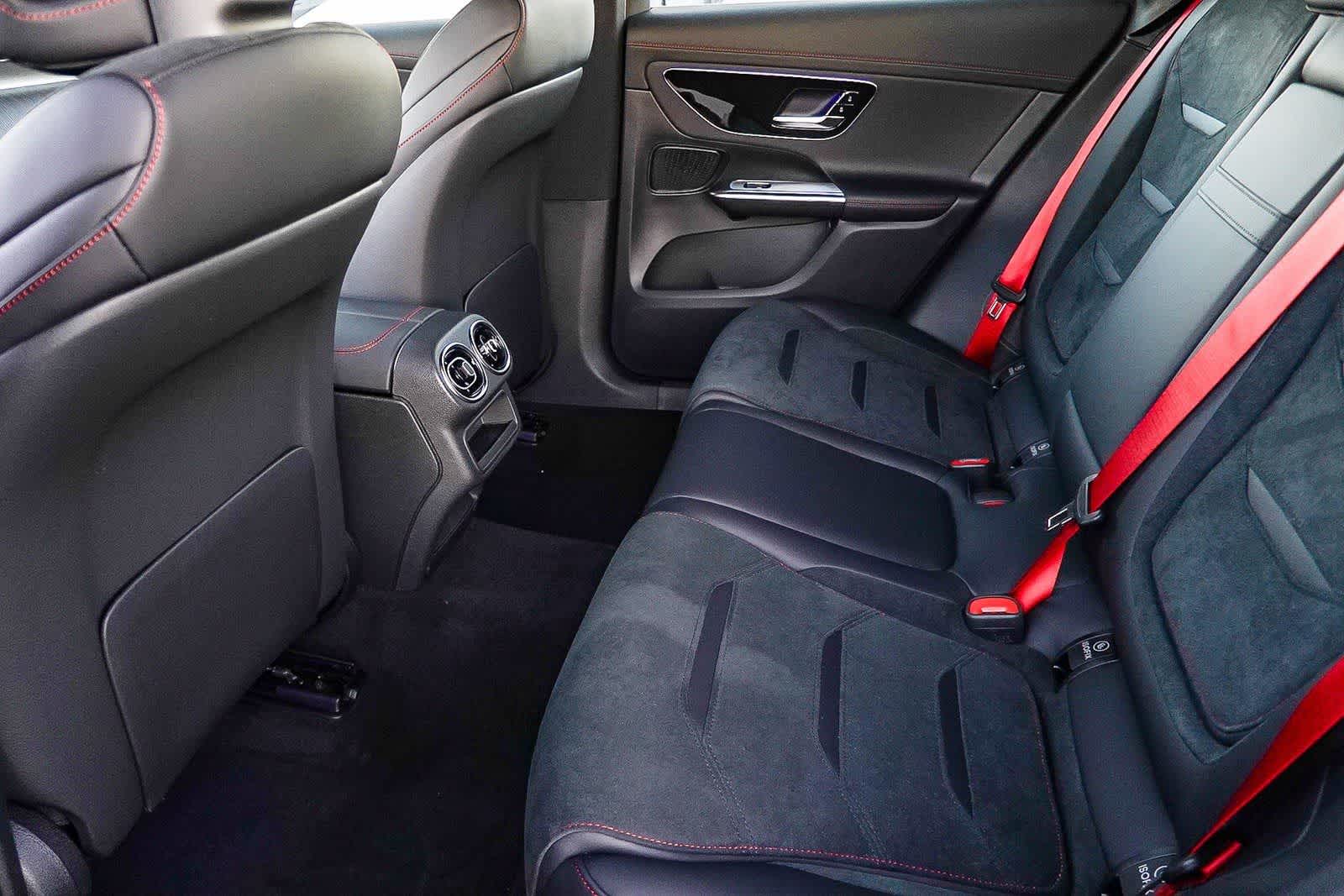 Thumbnail: 2026 Mercedes-Benz GLC - 22